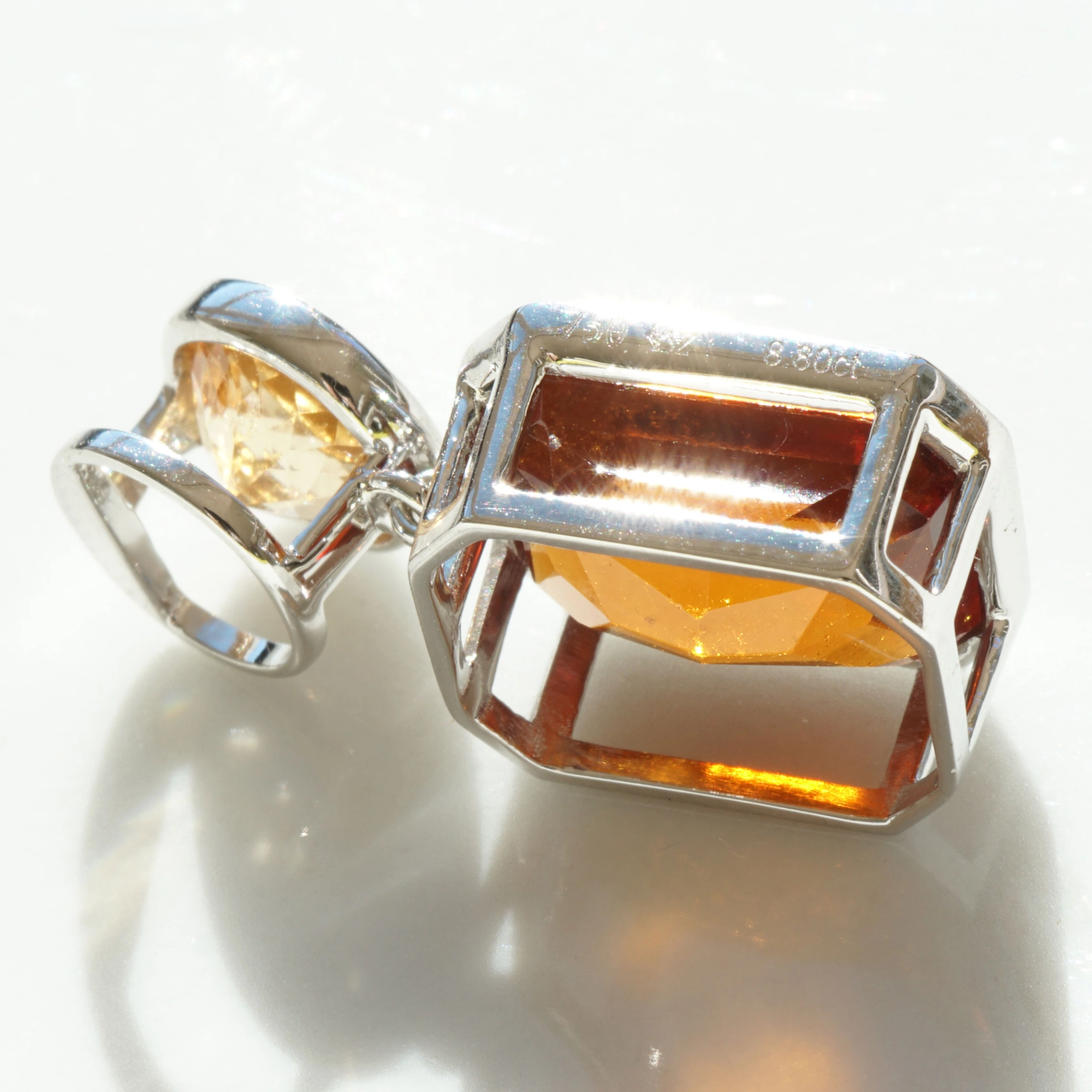 Neverseen this volcanic Color of Hessonit Garnet