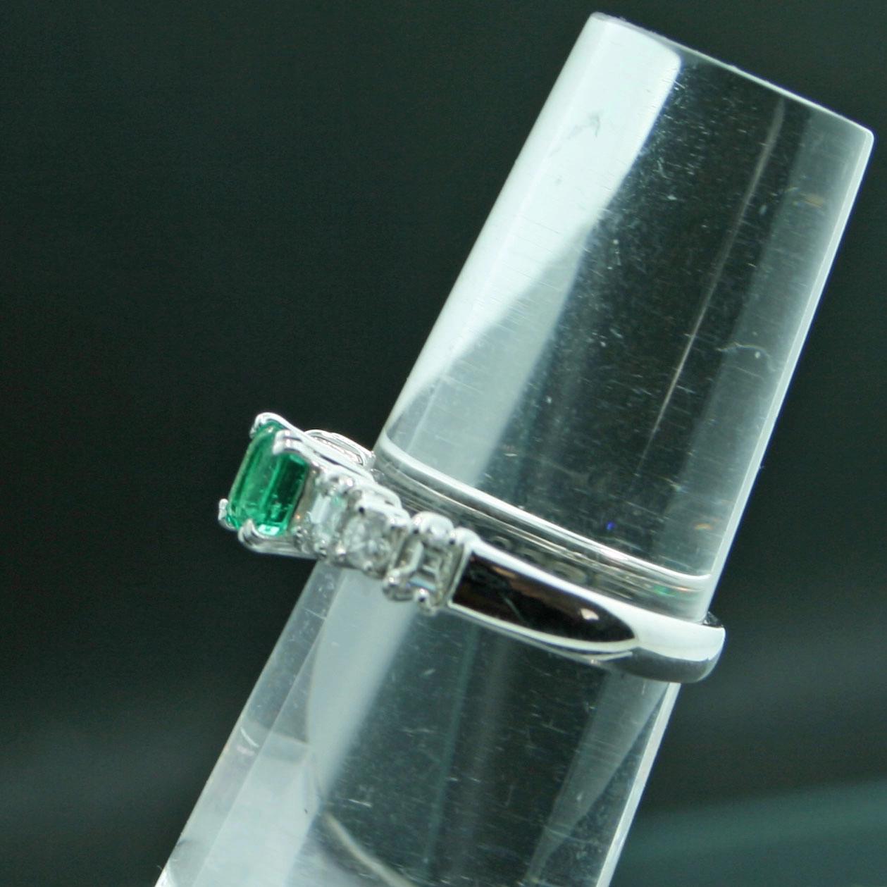 Smaragd-Brillant-Ring, 900er-Platin