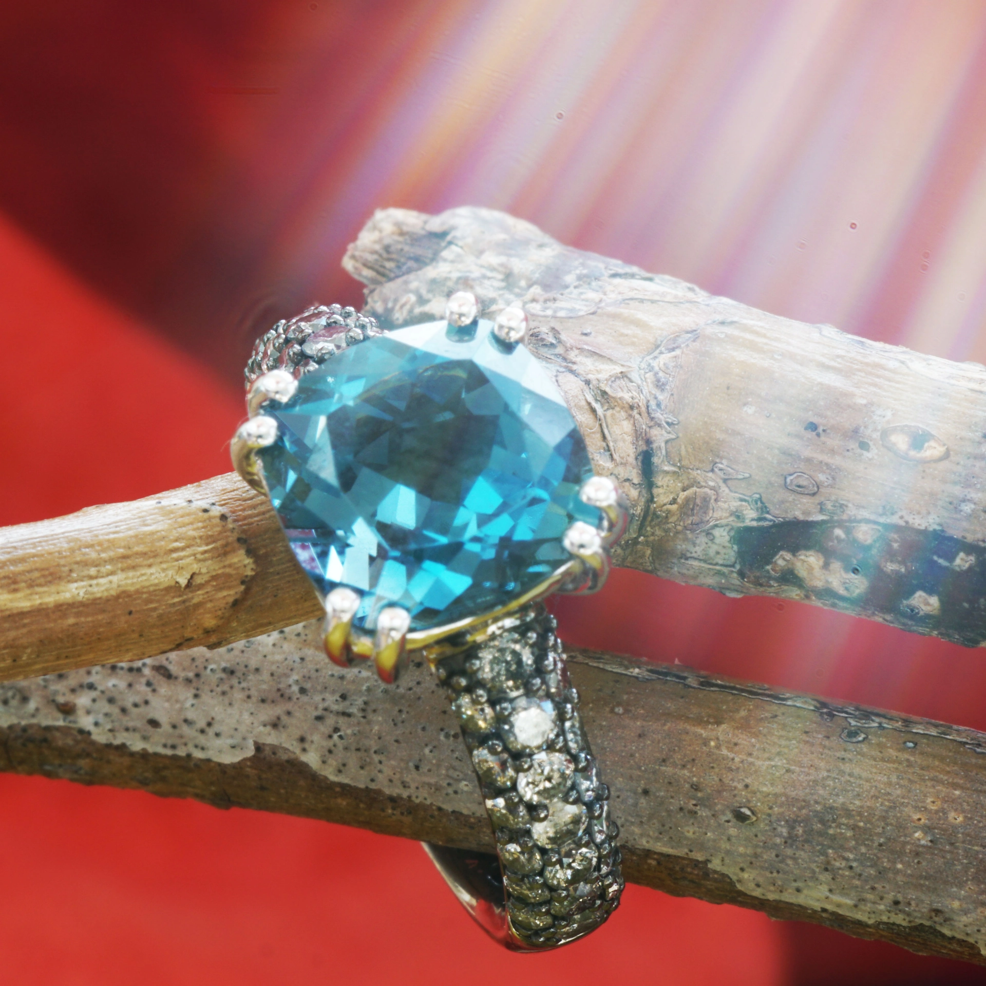 Blue and Grey....what a Cool Combination....Whitegold Ring 18 kt Topaz and Diamonds