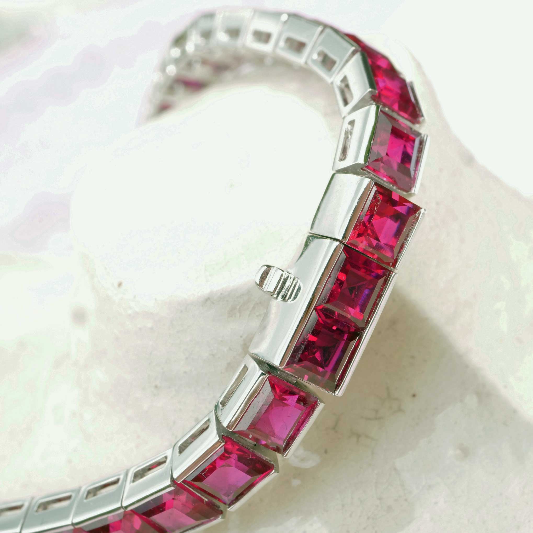 950 platinum bracelet with bright bright red sapphire squares total approx. 15.30 ct 16.5 grams WOW