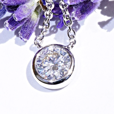Round full cut brilliant approx. 0.50 ct, D (very fine white) / SI2 (small inclusions) with GIA report