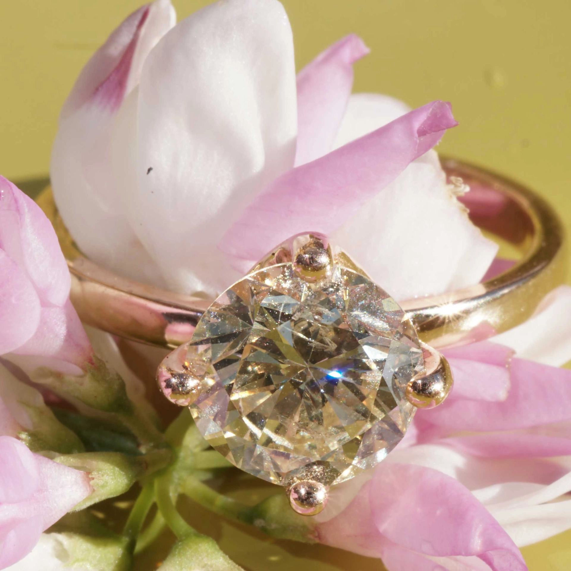 Solitaire Brilliant Ring 18 kt Rose Gold 1.81 ct M / SI...makes your heart beat faster