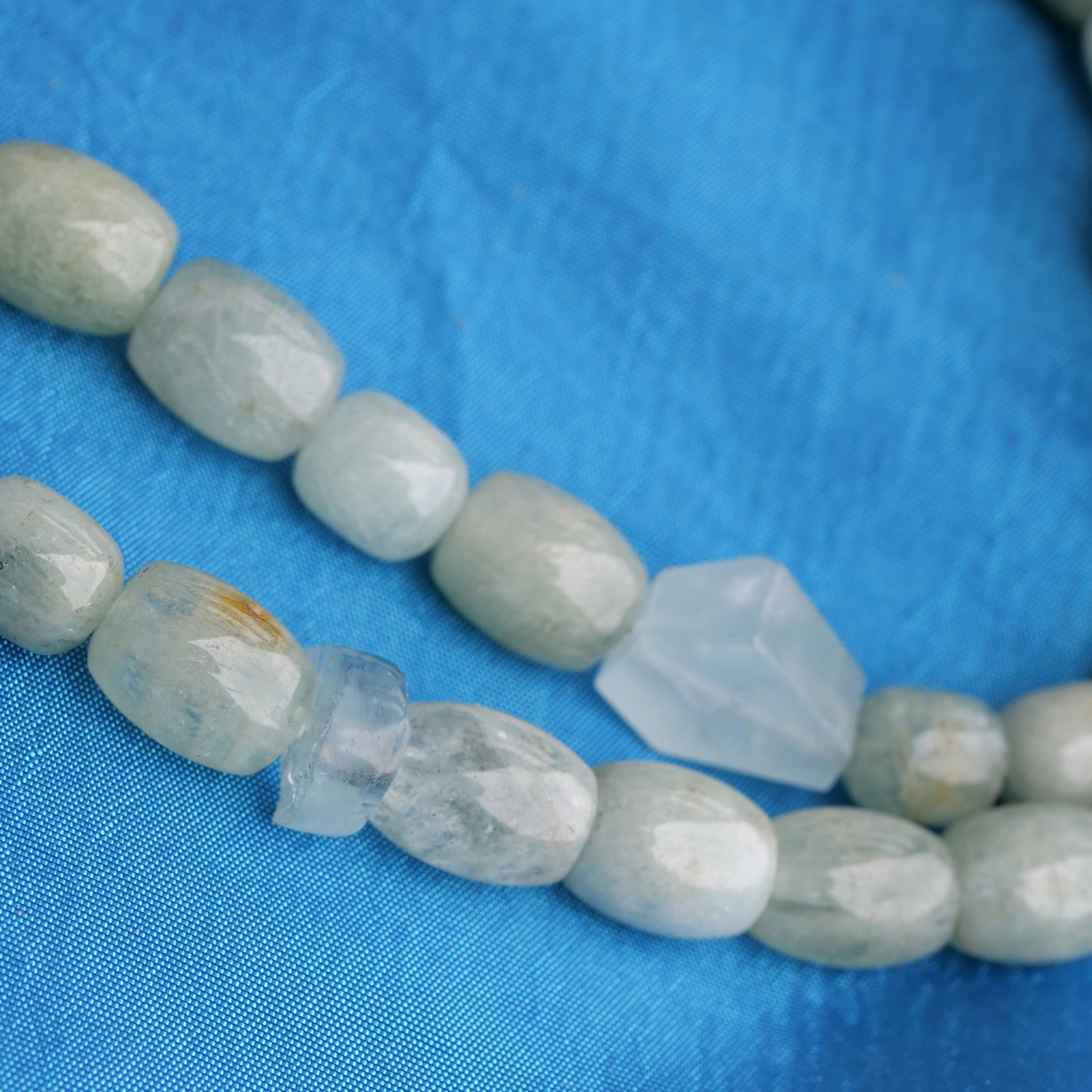 Aquamarin Necklace blue more blue very blue 62 cm length