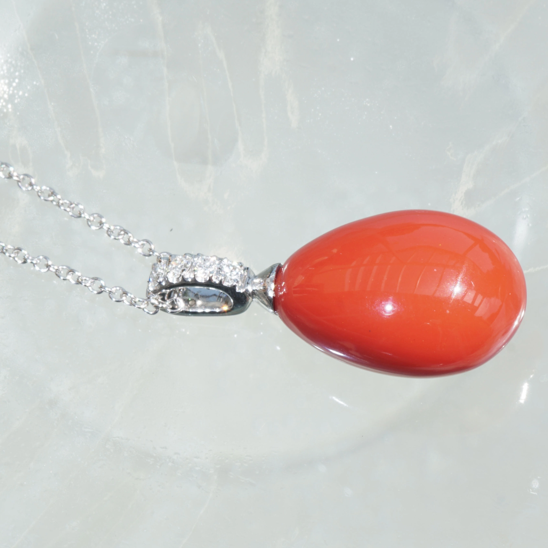 Fine Sardegna Drop Brilliant Pendant Chain 18 kt White Gold...sooo elegant