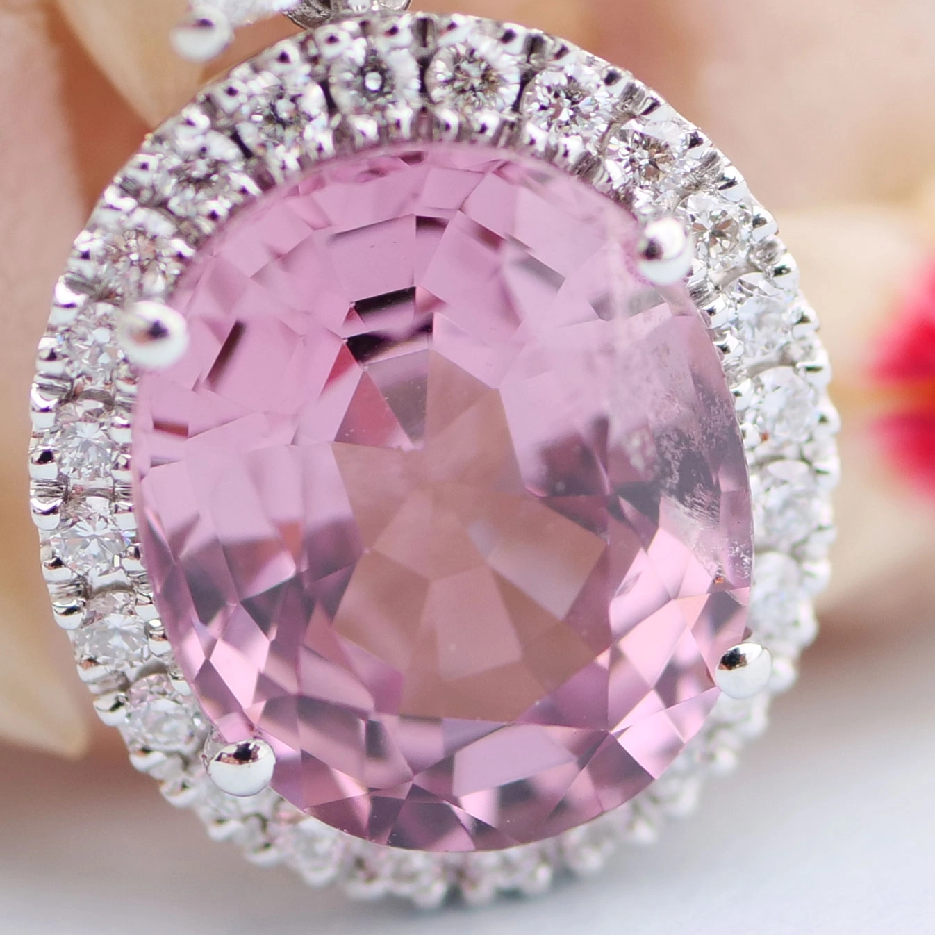 Spinel Diamond Necklace 3.46 ct AAA+....Great Luminosity 18 kt whitegold