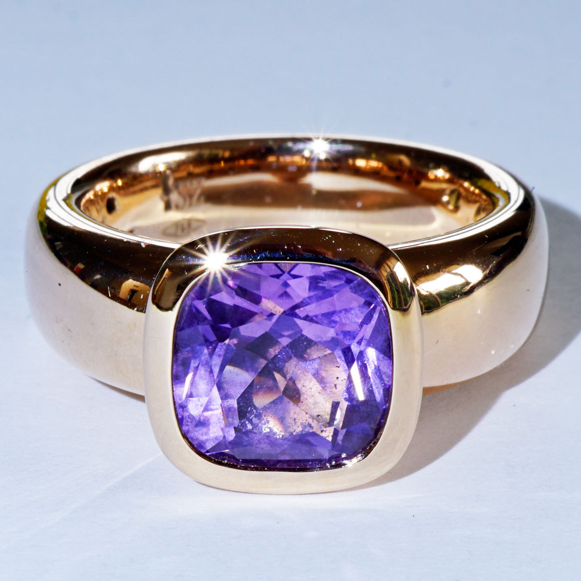 Amethyst Ring 750 Rose Gold Valenza..... bella Italia.... small Cardinal Ring... so trendy 