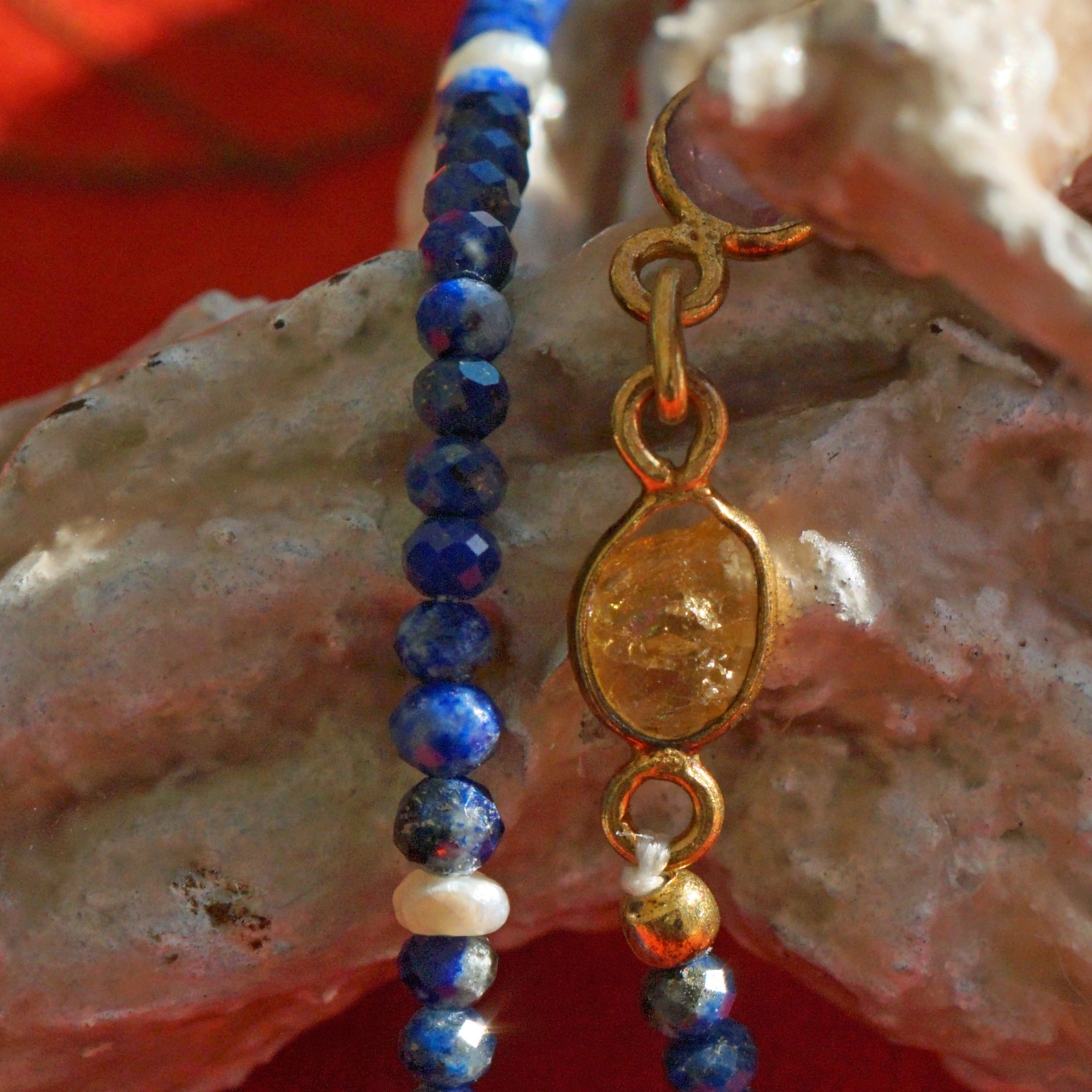 a cool necklace....now the new way how to carry jewelry 90 cm length