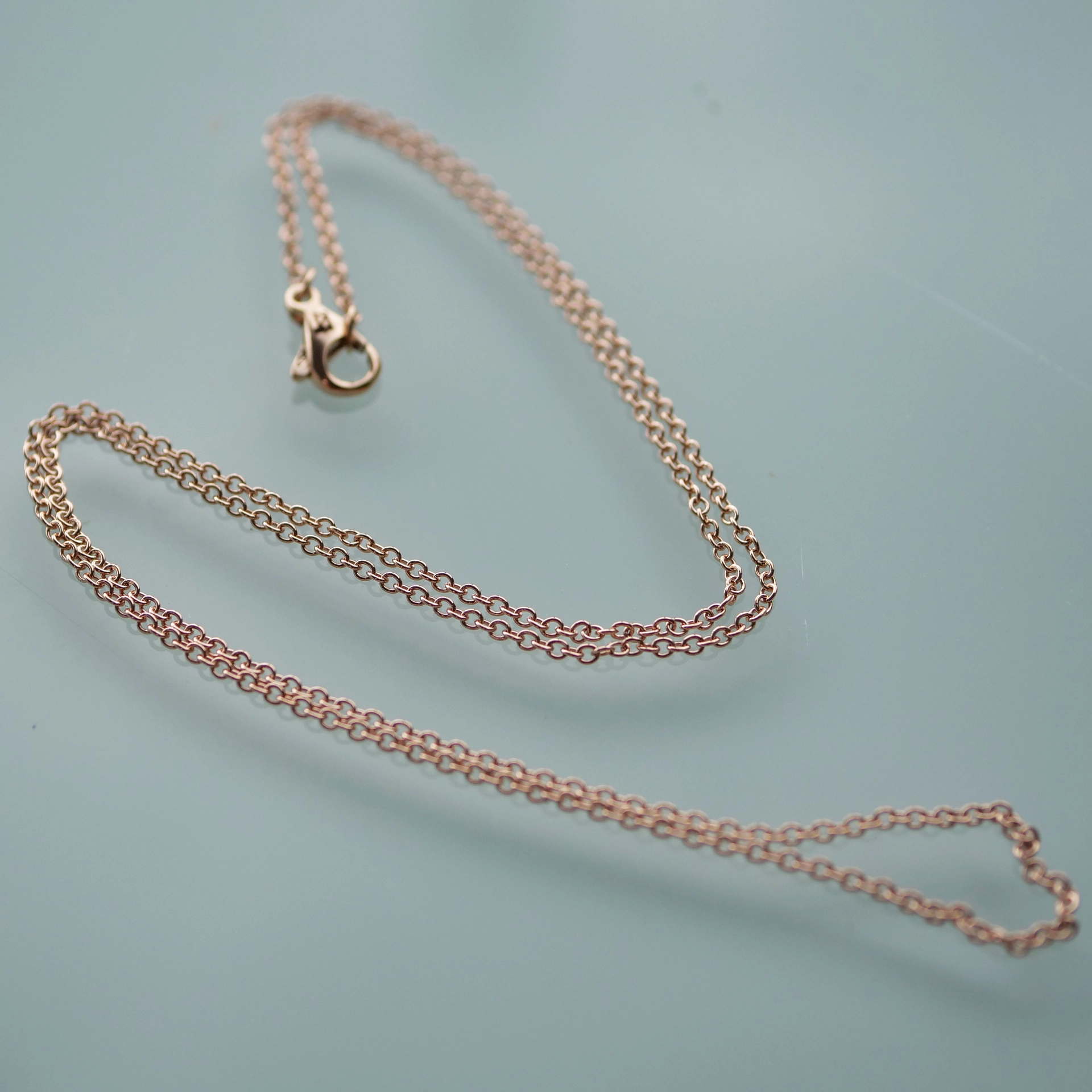 Chain with 1,4 mm diameter, lenght approx. 45,5 cm, made in Italy and hallmarked with Schmuckzicke Logo for best quality