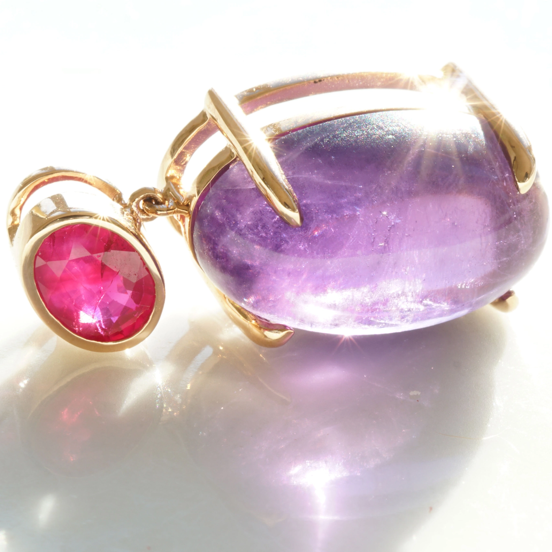 schmuckzicke_anhaenger_rosegold_rubin_amethyst_burmaSON00018 Ruby from Burma meets Amethyst from Brasil...soo beautyful
