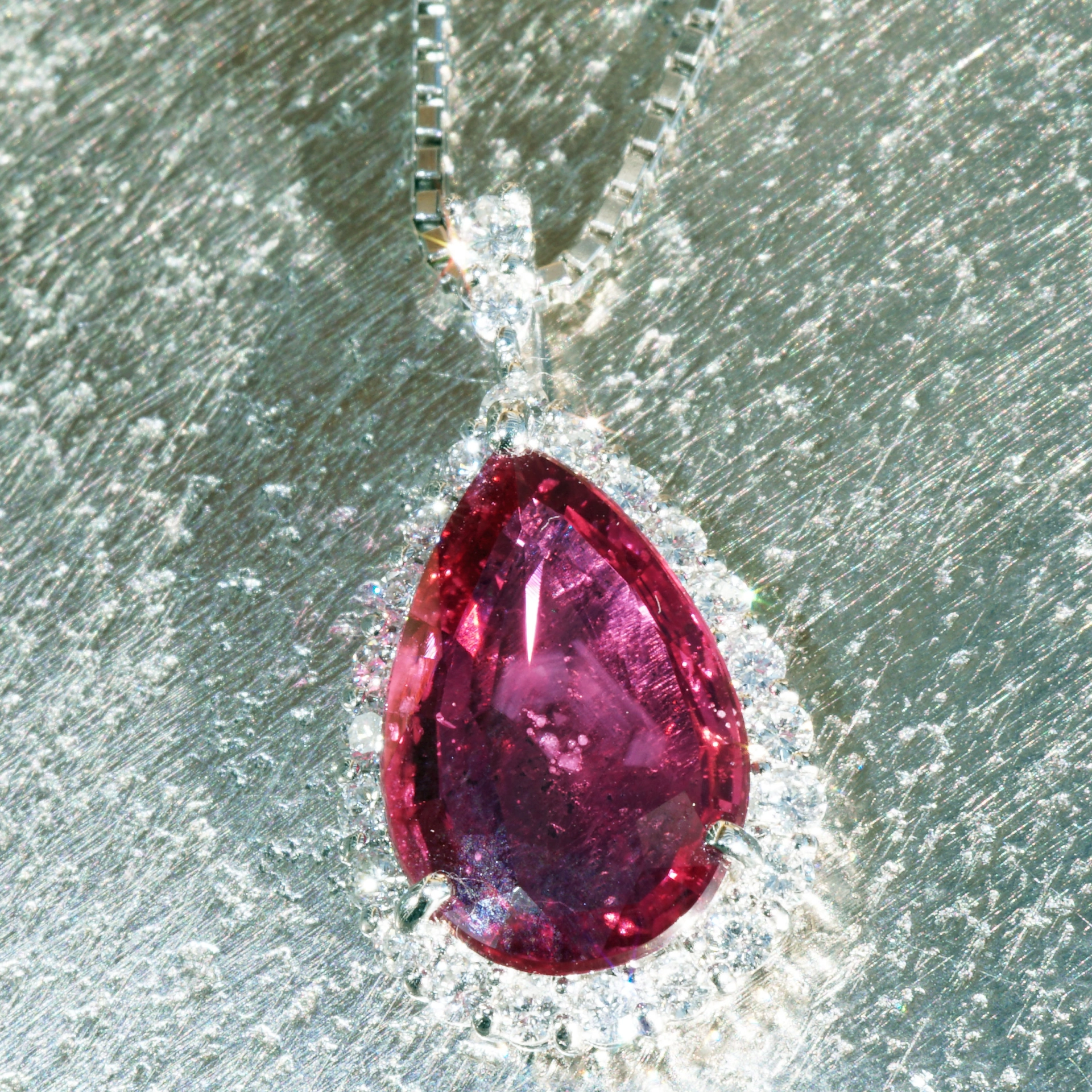 Ruby Brilliant Pendant 3.03 ct unheated Mozambique AIGS Certificate 950 platinum 0.43 ct Rare Size