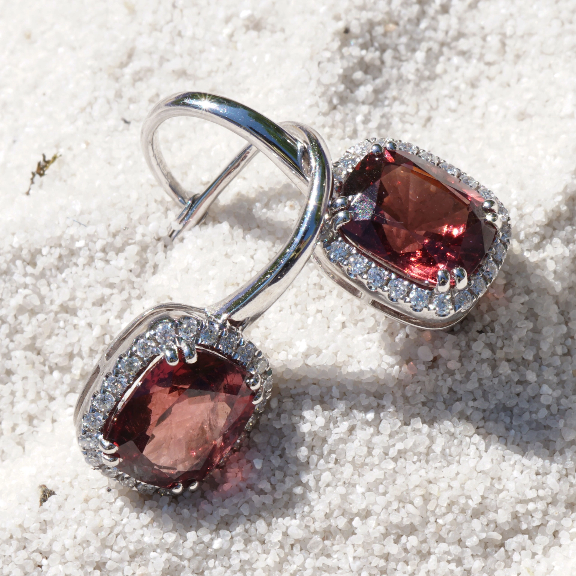 Spinel Diamond Earrings 18 kt Whitegold....from Burma popular Color 