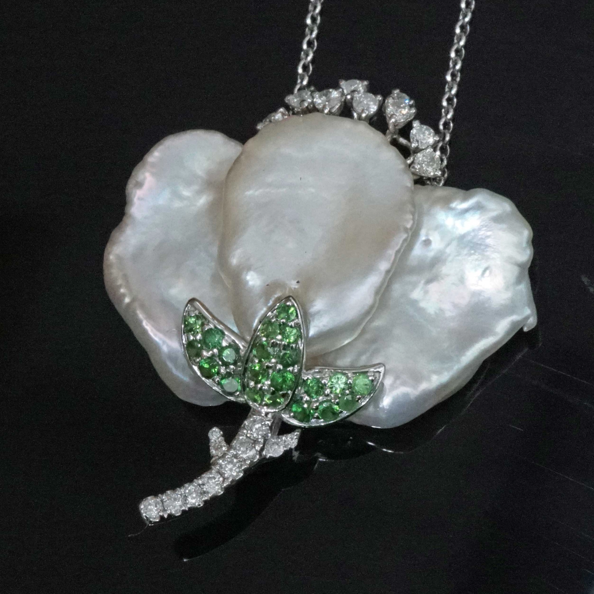 Pearl Diamond Tsavorite Necklace 18 kt White Gold...forever frozen