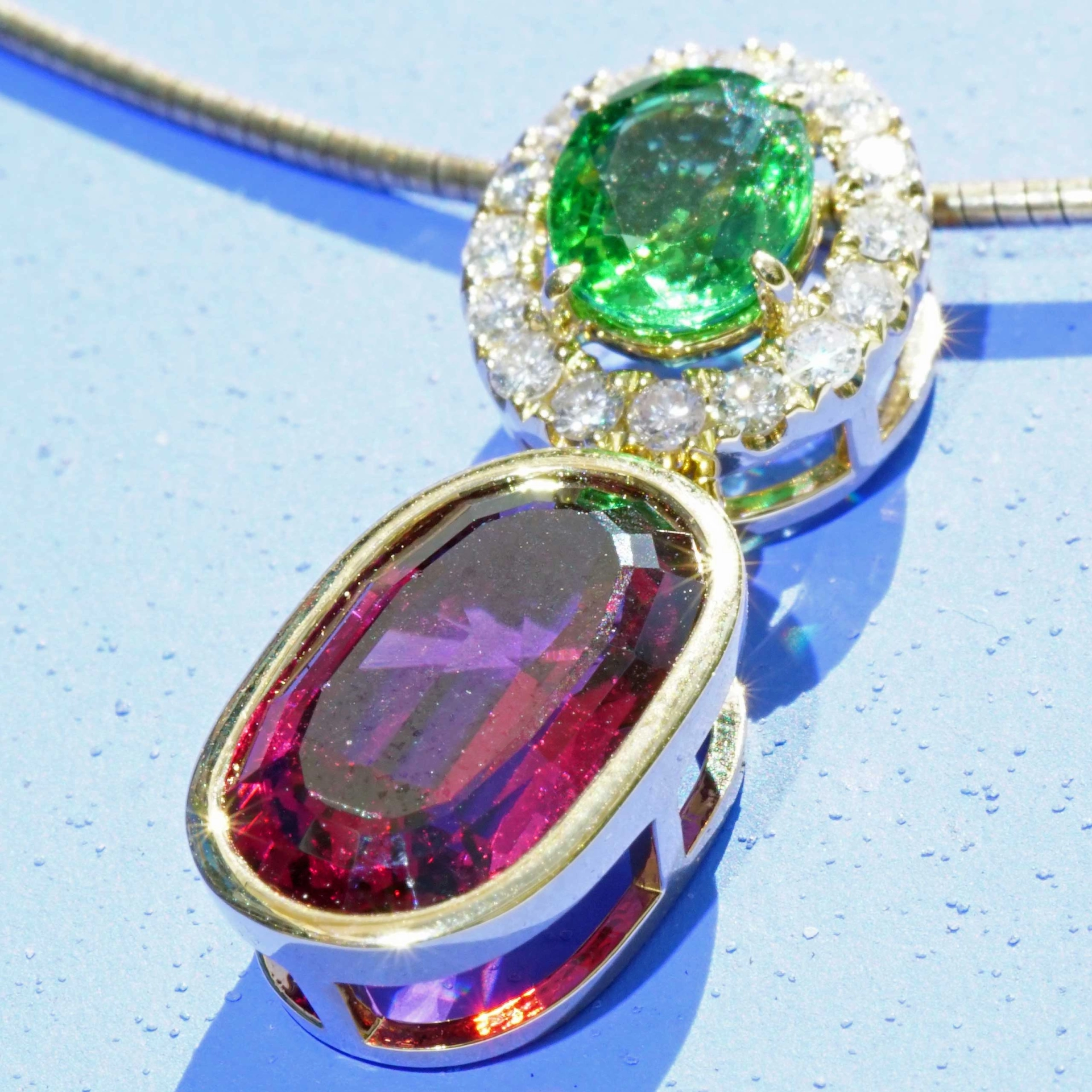 Pendant with fine Garnet Tsavorite and diamonds...red green Combination..phantastic!