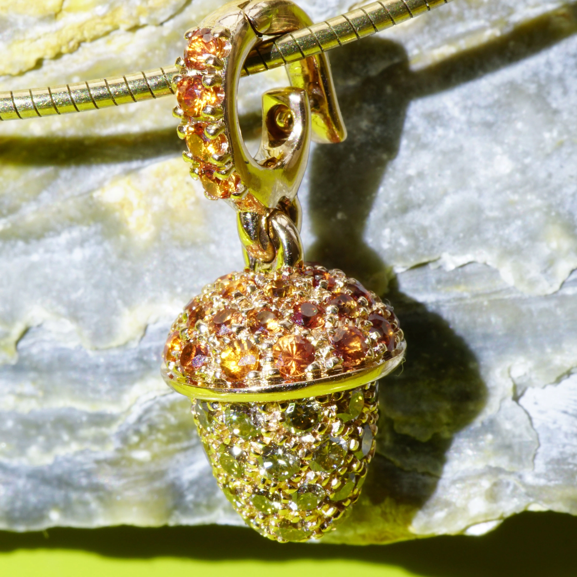 Diamond Saphire Drop Pendant 18 kt Rosegold.......sooo cute
