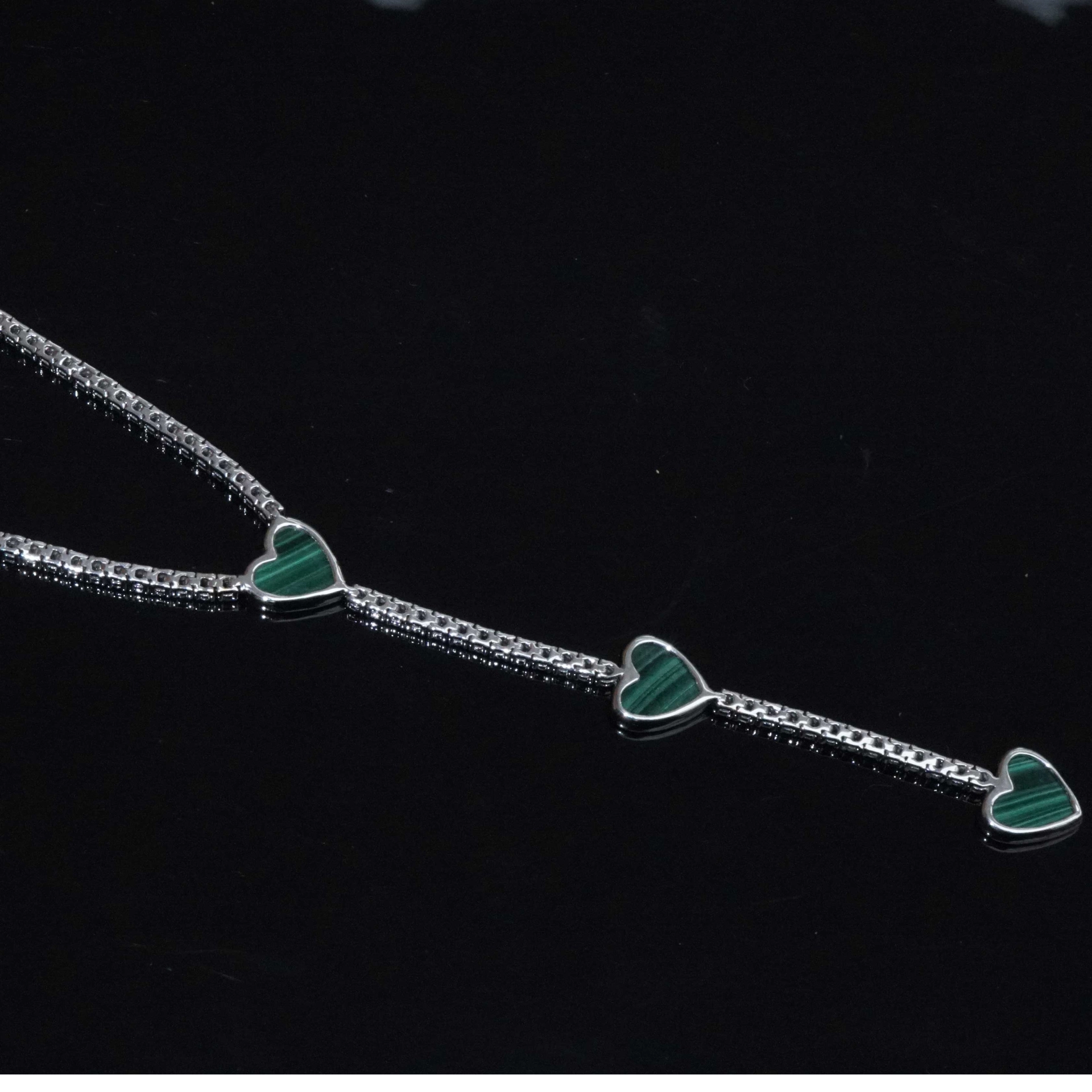 Malachite Brilliant Y-Necklace 18 kt White Gold 3.20 ct...what a elegant Design