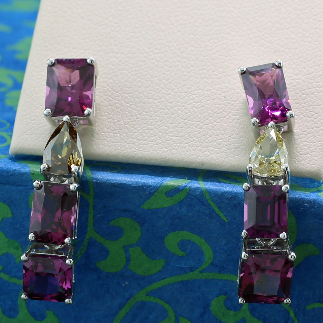Magenta Garnet Diamond Earrings 18 kt White gold....Mosambique