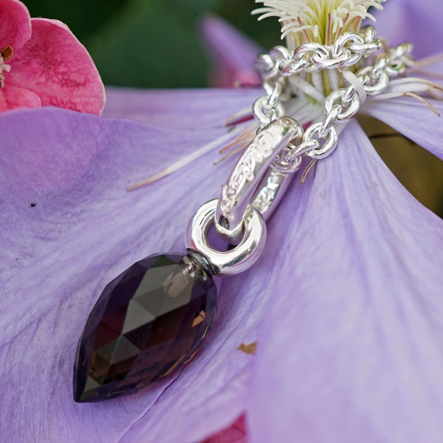 Smoky Quartz Pendant with a heart-like point Chilango