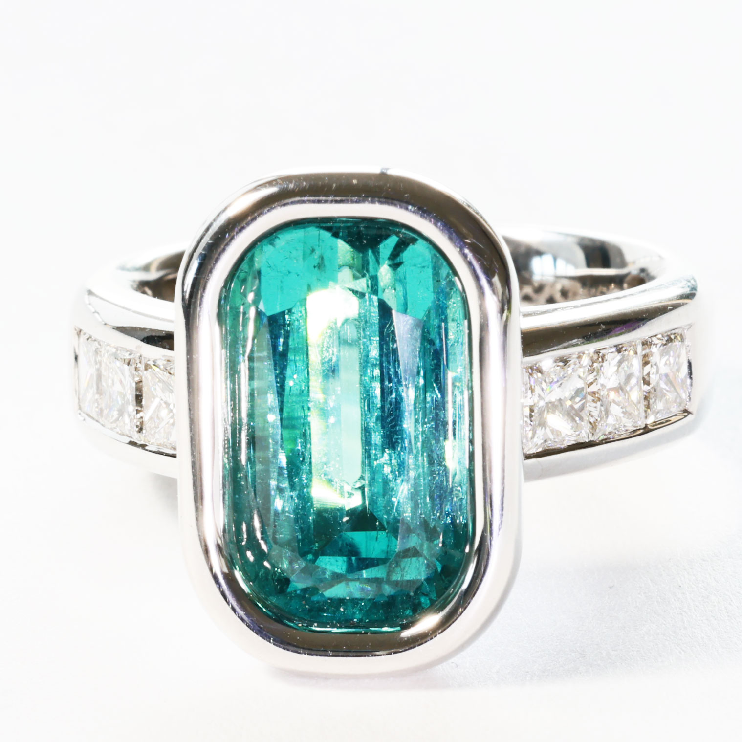 Tourmaline Diamond Ring 750 White Gold Neon Blue Tiffany Blue Afghanistan 8.05 ct Investment Gemstone Rare
