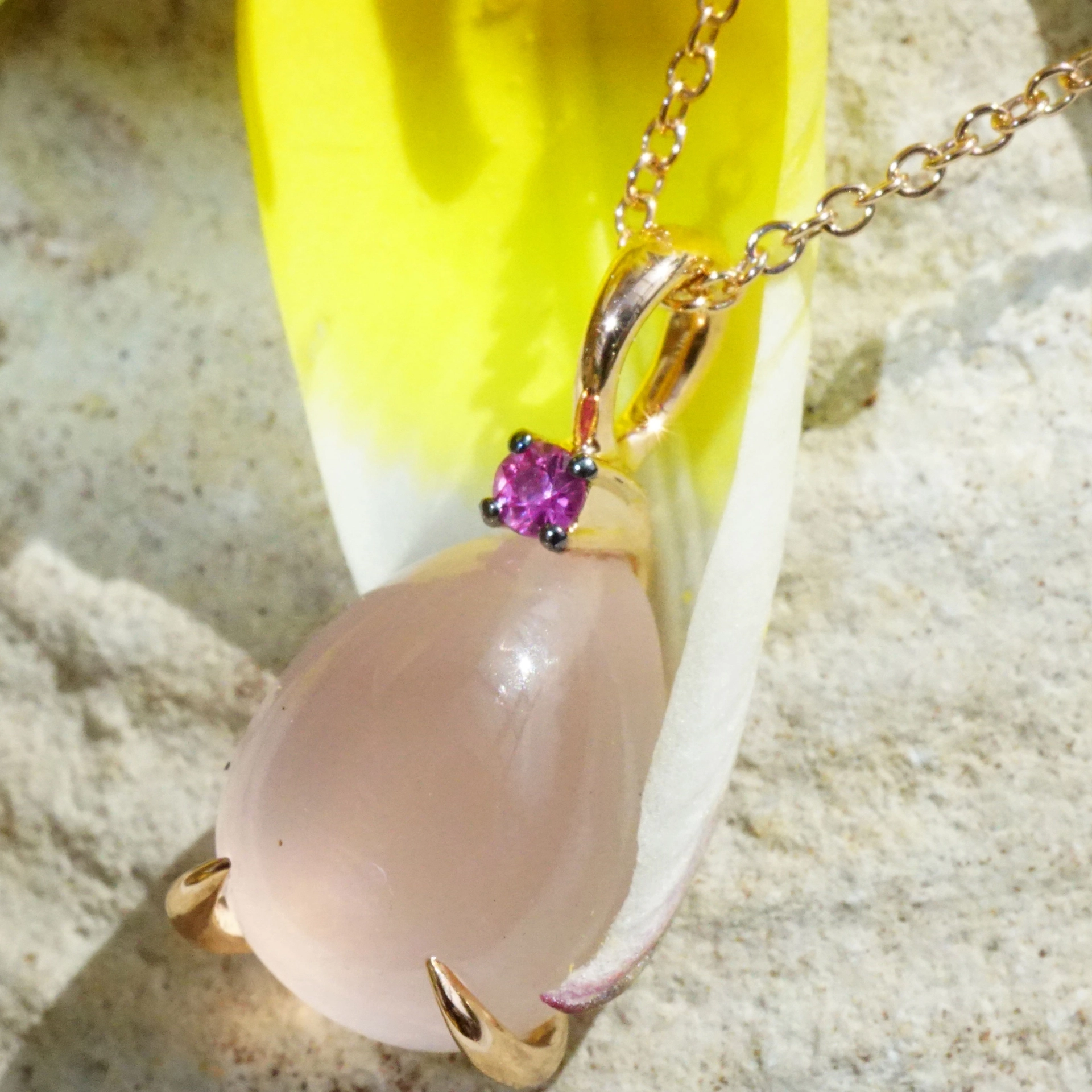 Drop Pendant...soo sweet...with rosequartz and saphire...made in Italy