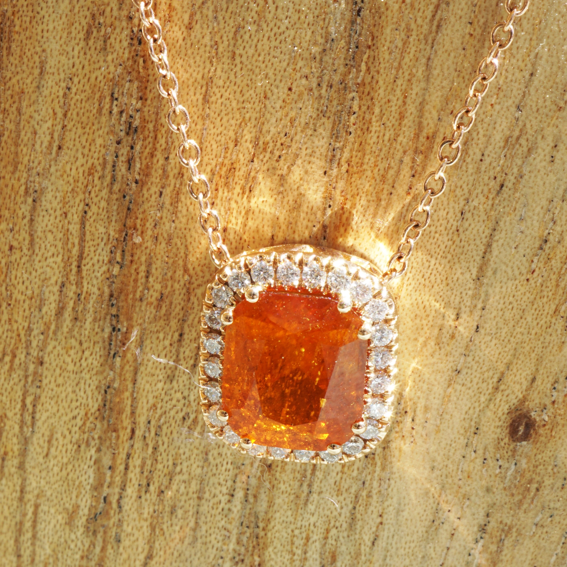 Mandaringarnet Diamond Necklace 18 kt Rosegold...happy Buddha