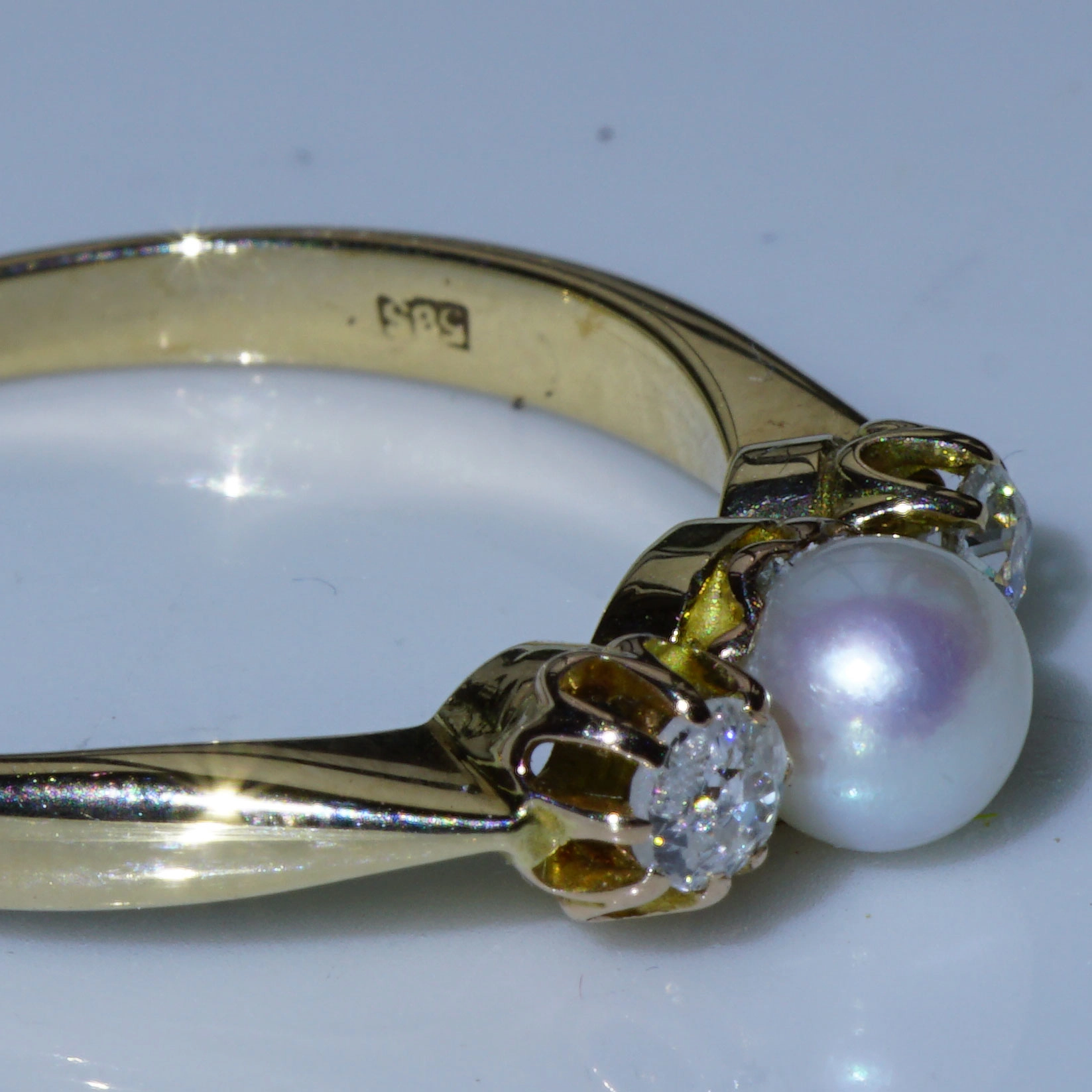 Oldcut Diamond Pearl Ring 14 kt Gold...about 1910