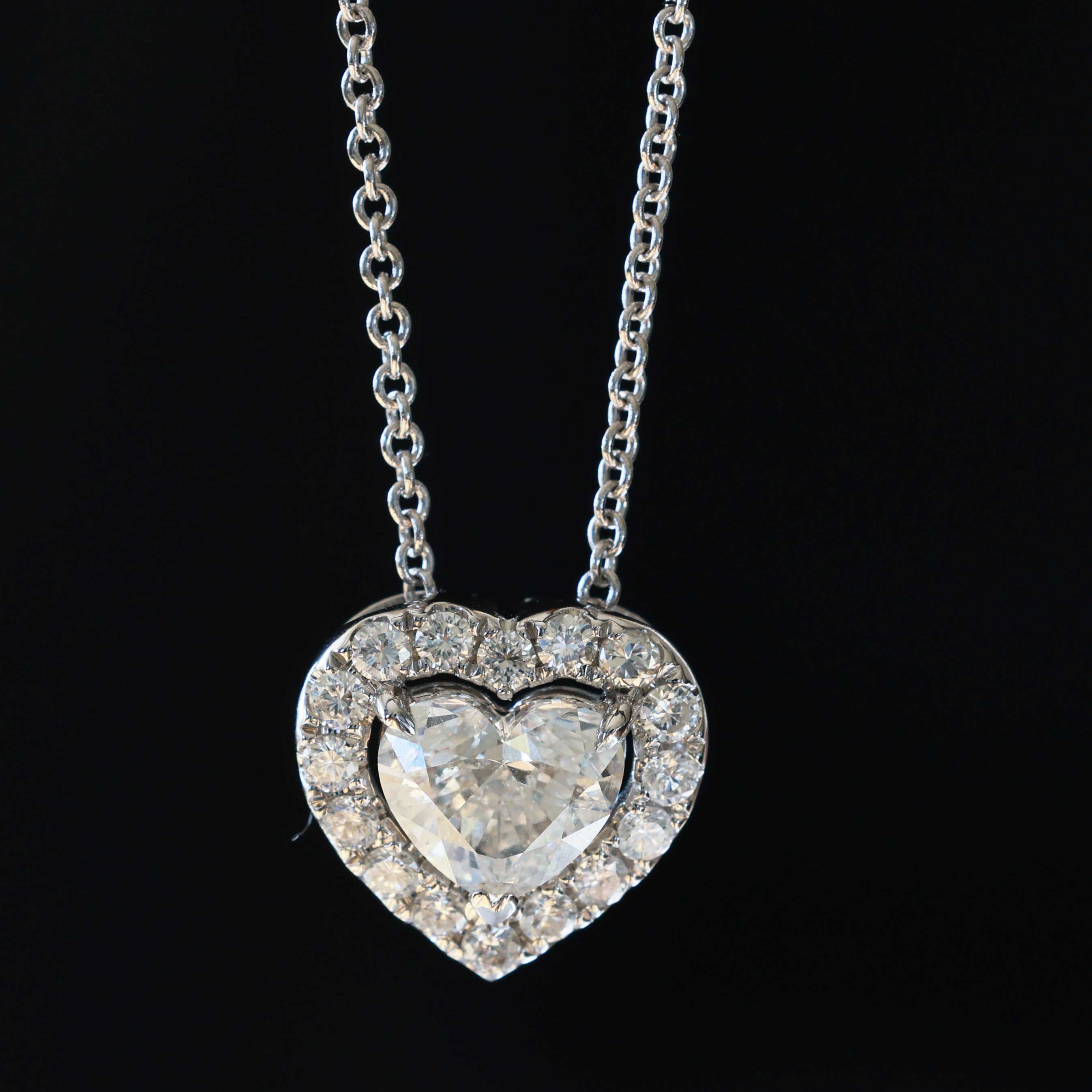 Necklace with Heart full cut brilliant approx. 0.90 ct, H (white) / SI2  GIA report 18 kt White Gold