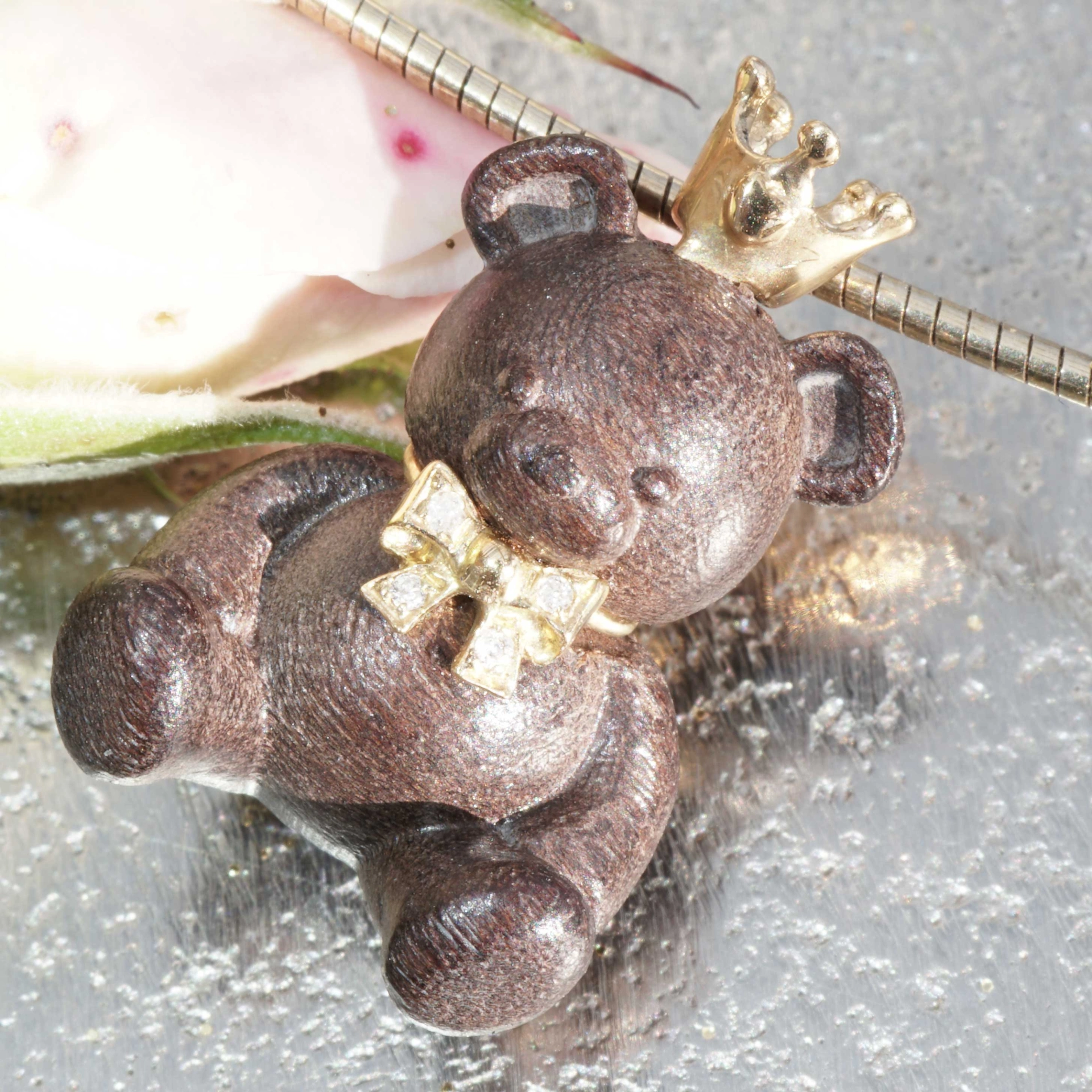 Brilliant Teddy Bear Pendant...so cute...18 kt Yellow Gold...precious Wood