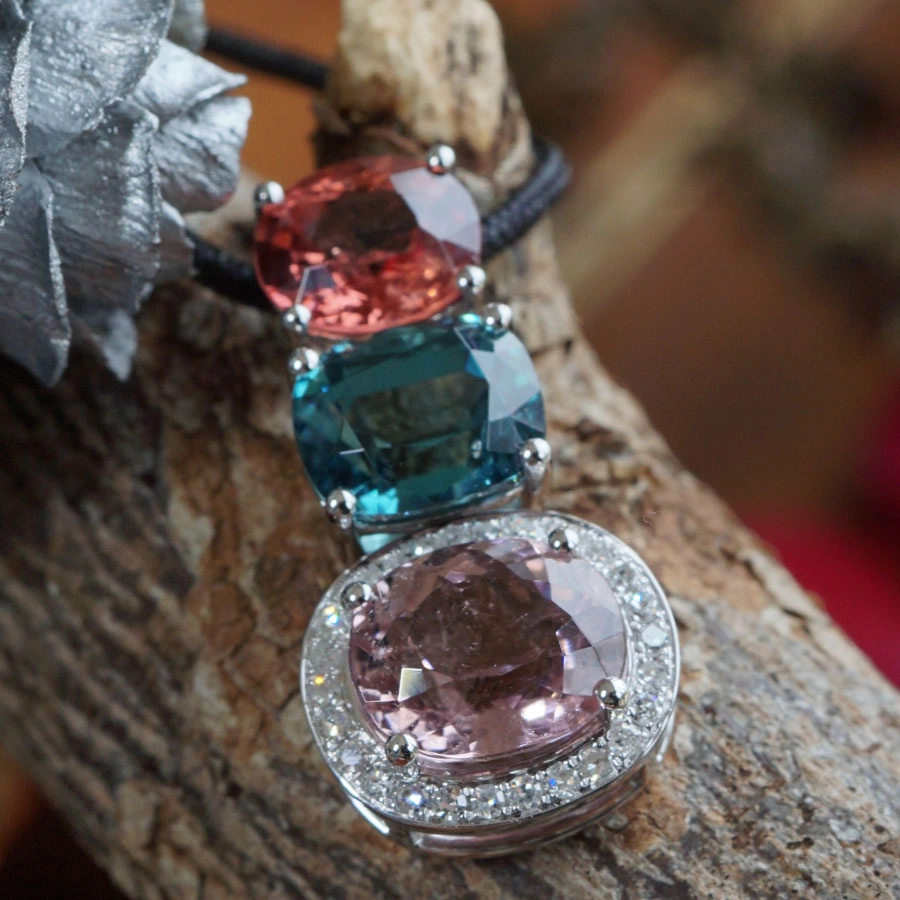 Tourmalin Spinel Pendant 18 kt White Gold