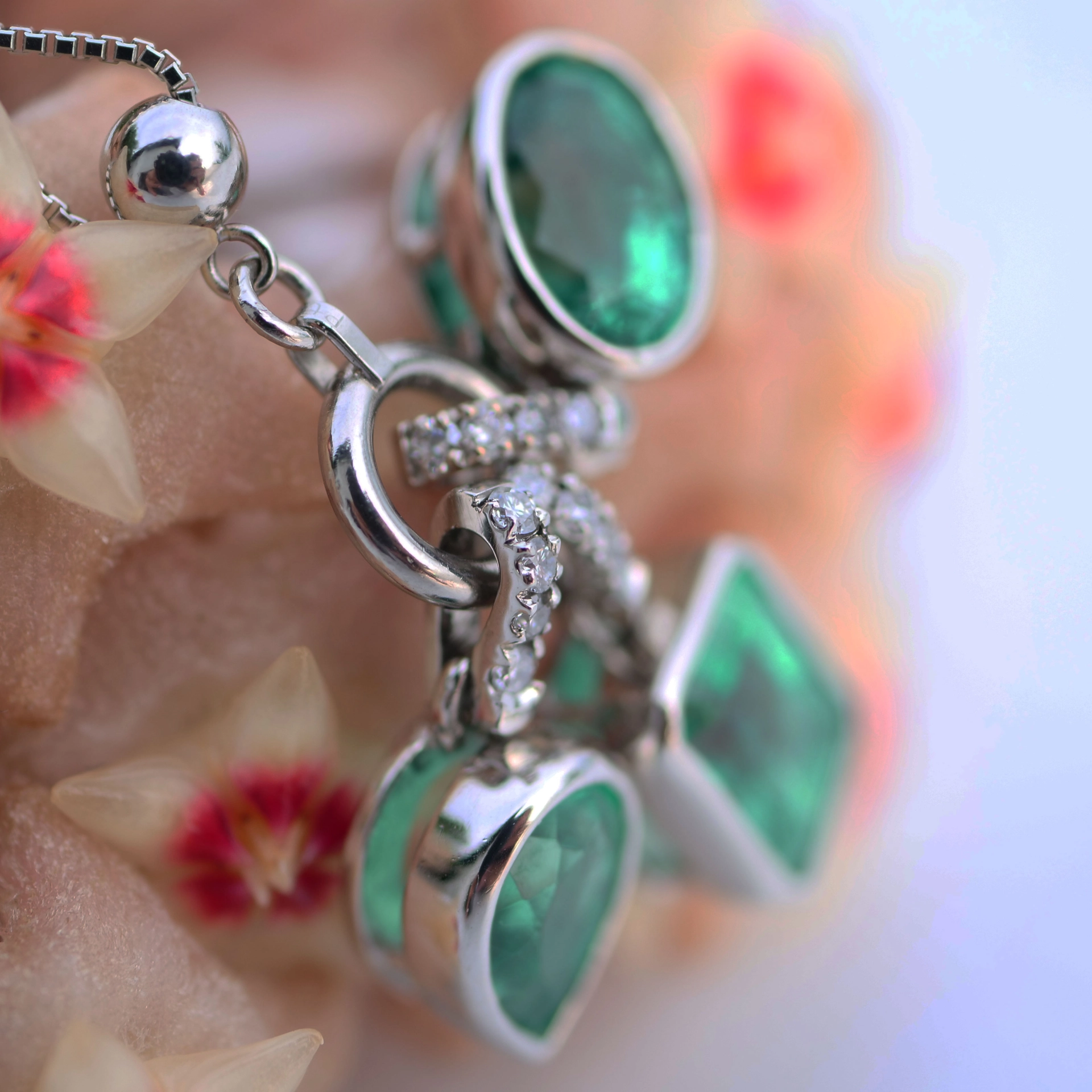 Emerald Pendant Platinium  0.904 ct ..real Colombians are fun