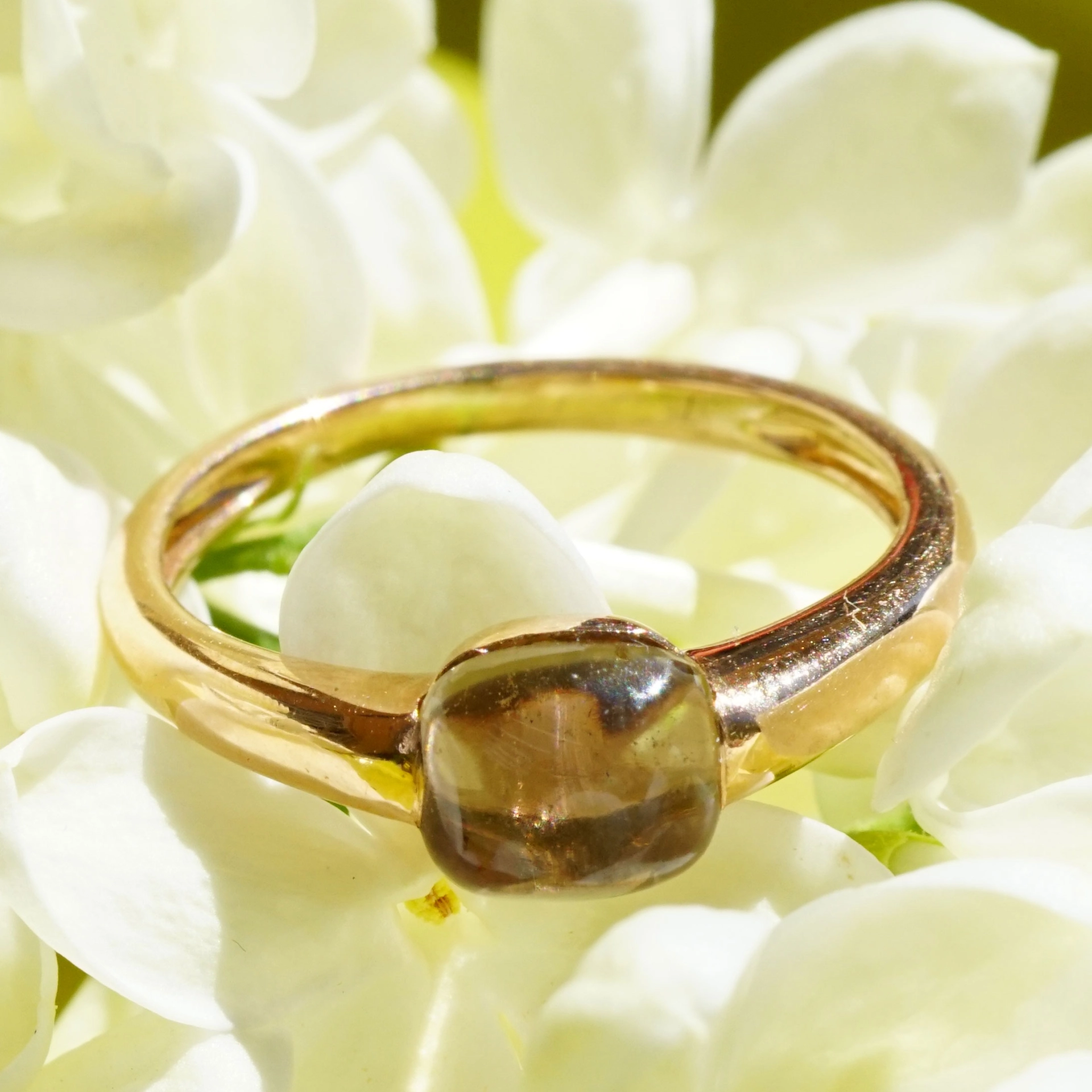 Cushion Ring Smokey Quartz 18 kt Yellowgold..so much fun