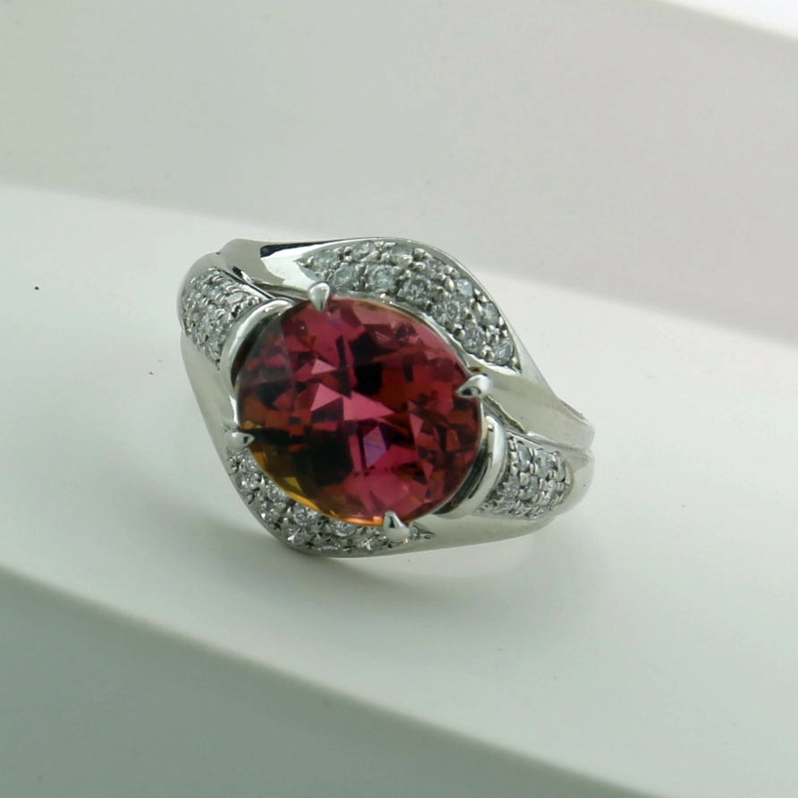 Tourmalin Bicolor Brilliant Ring 18 kt White Gold