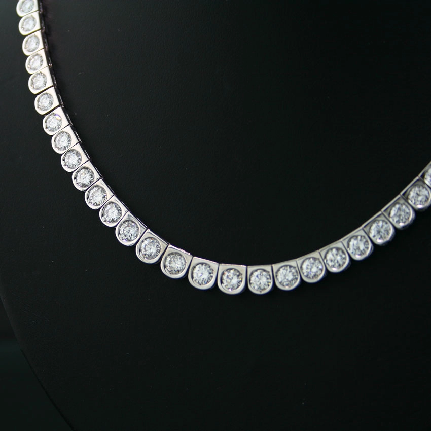 Brillant-Reviere-Collier, 900/-Platin-10.10 ct