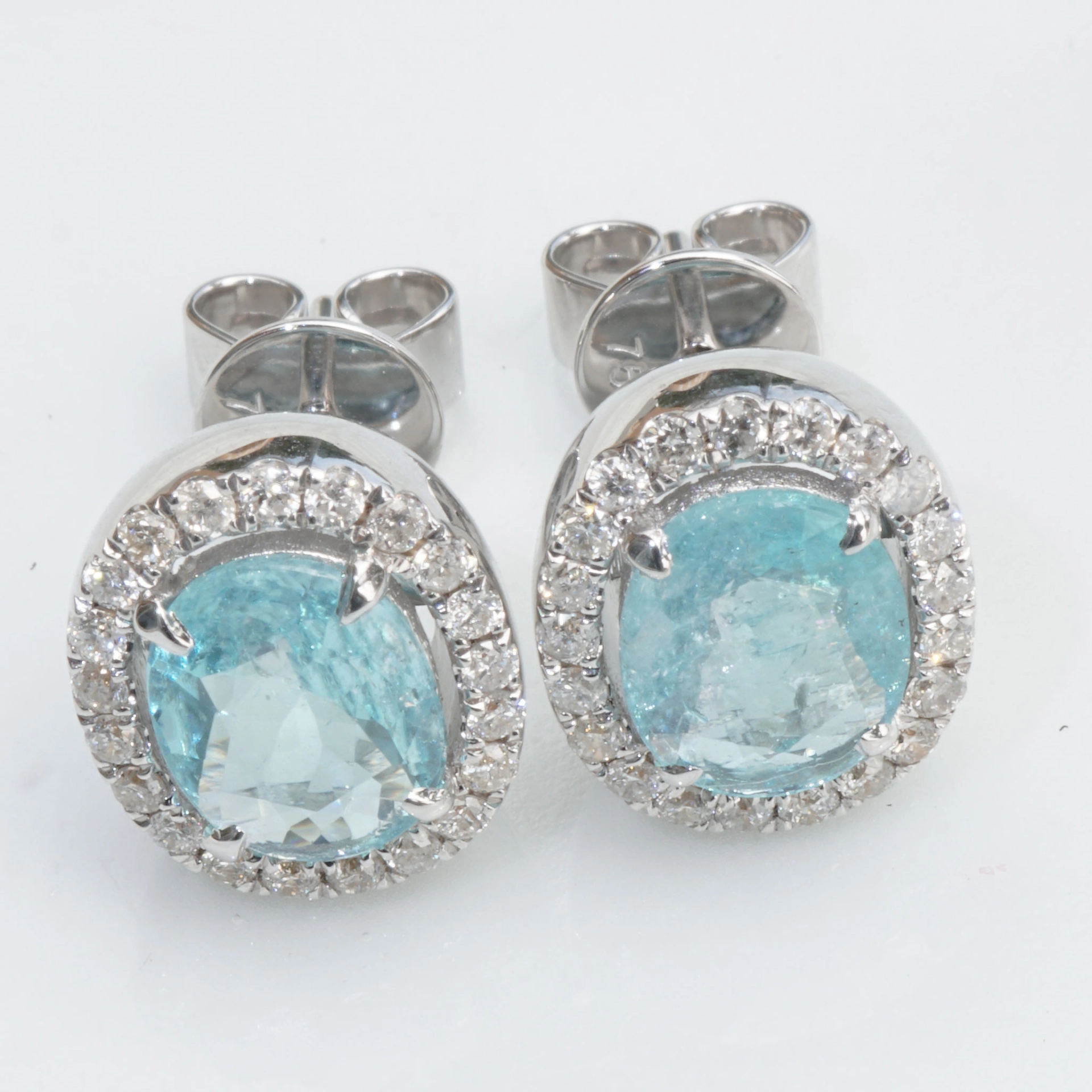 Paraiba Tourmaline Earstuds AAA 18 kt White Gold with Brilliants