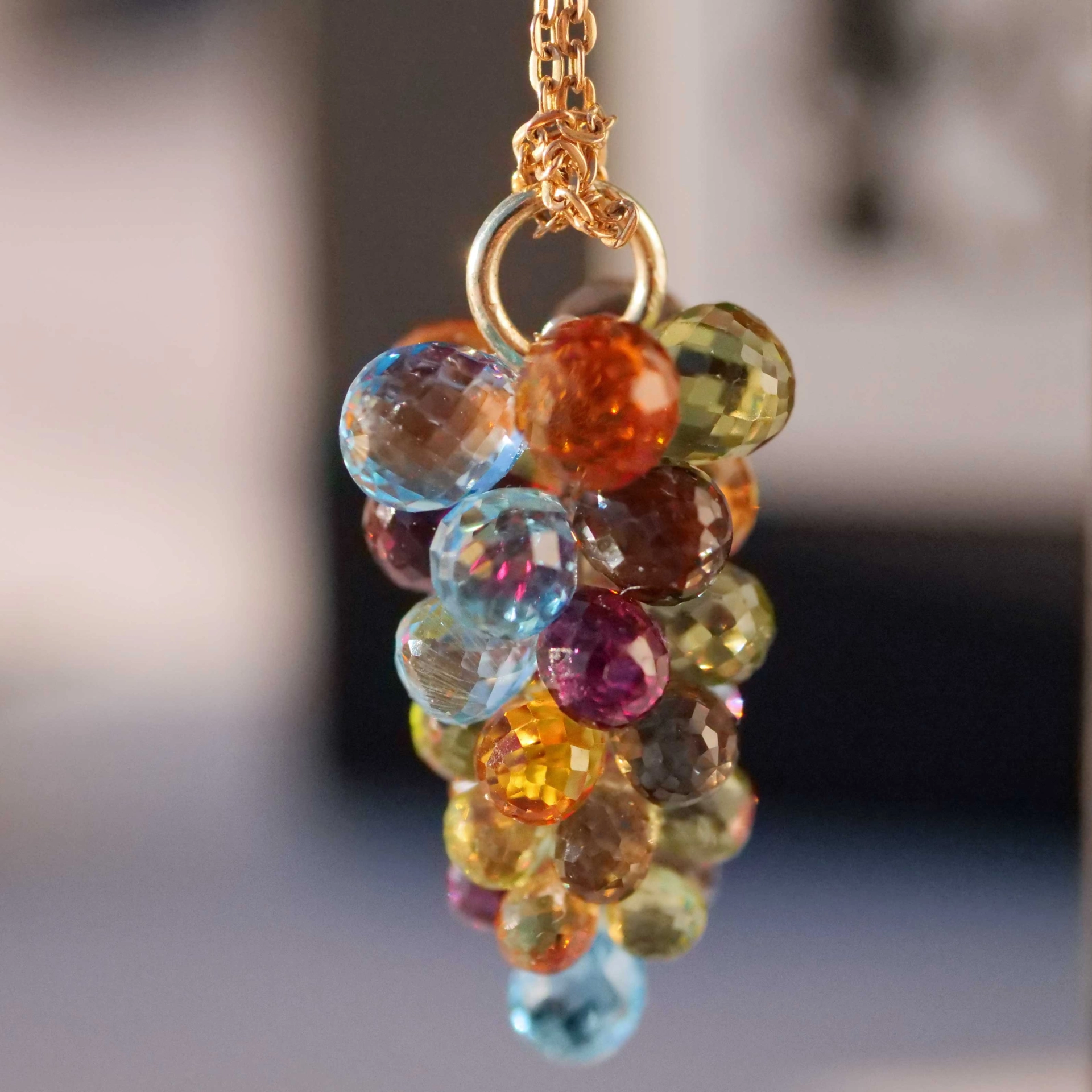 Grape Pendant Multicolor 14kt Yellow Gold 20 ct....skillfully made