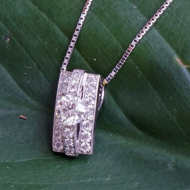 Brillant-Anhänger-Kette-950er-850er-Platin-0.259ct-0.44ct