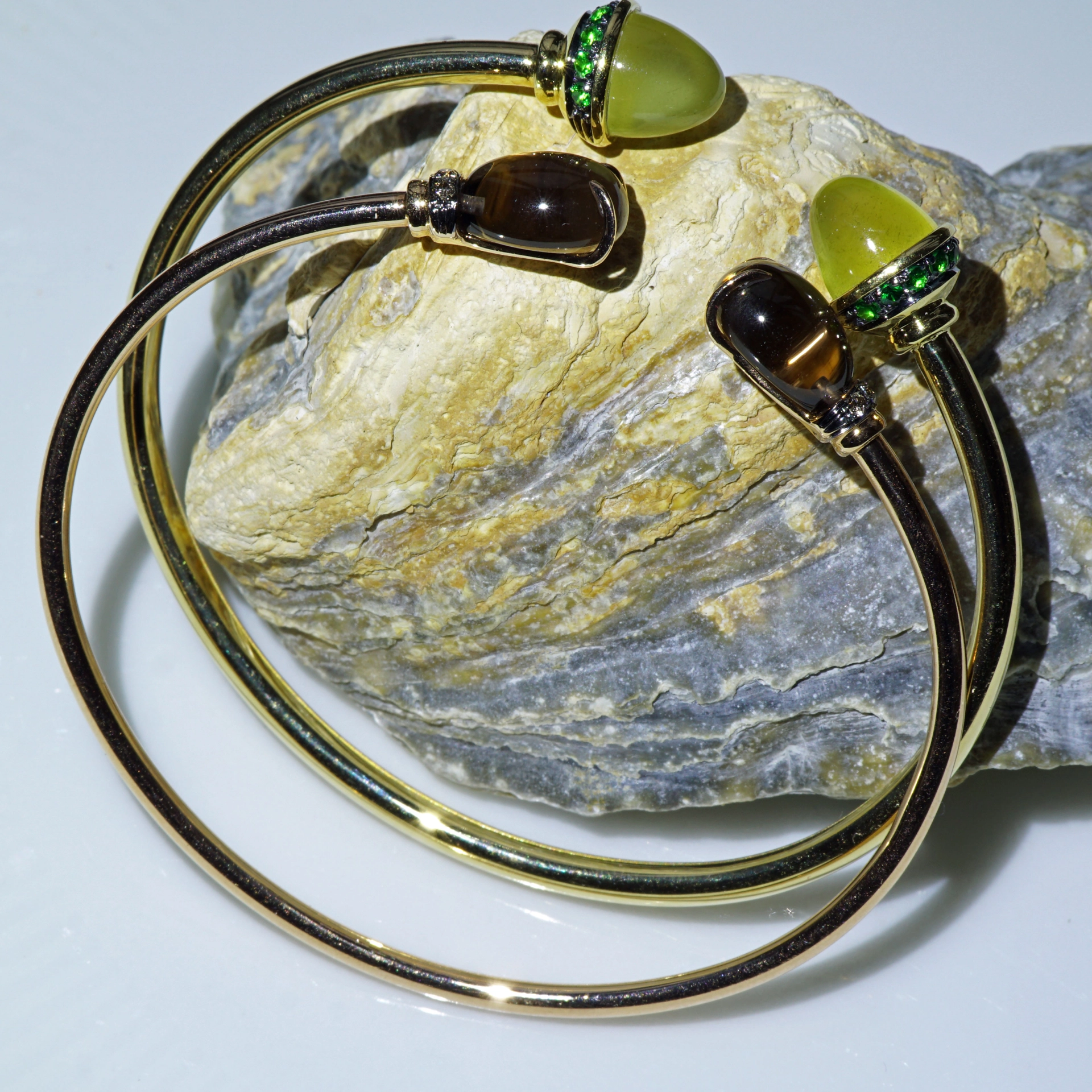 Peridot Tsavorith 18 kt Yellowgold 6.86 ct ...what a combination!