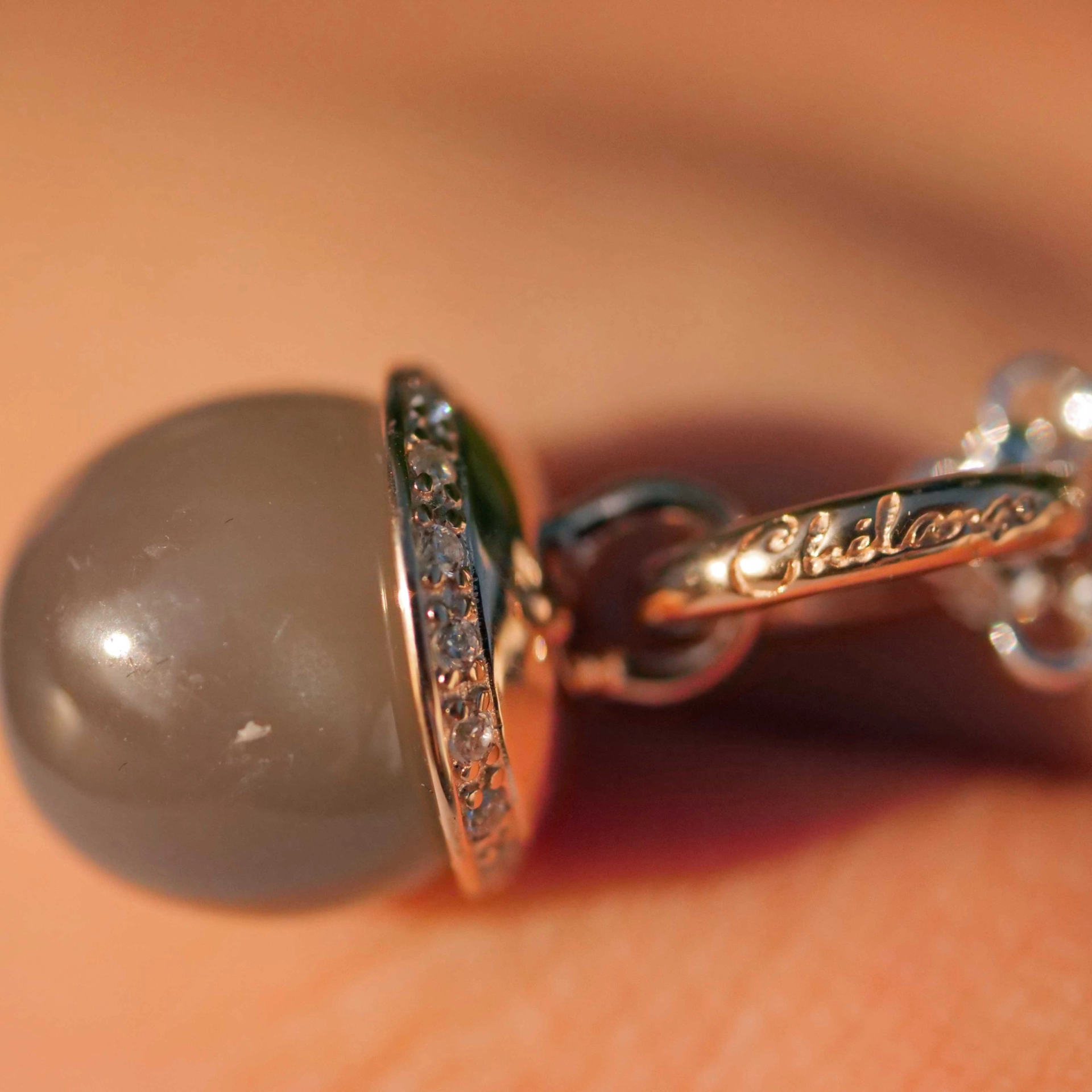 Grey Moonstone Pendant Drop Shrine with white Zircons from the Lifestyle Jewelry Manufacturer Chilango