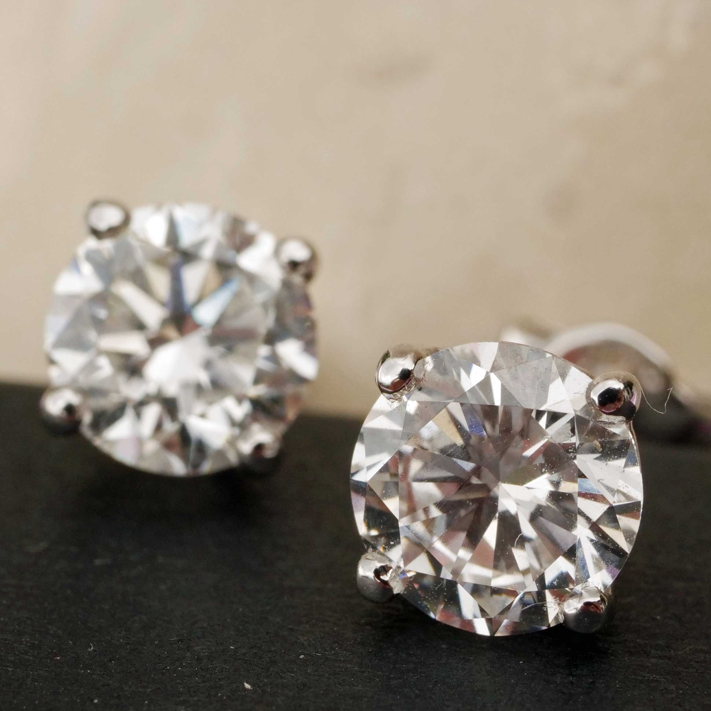 Brilliant stud earrings total 2.36 ct TW VS laboratory diamonds in 585 white gold.... for a fraction of the price of a natural diamond