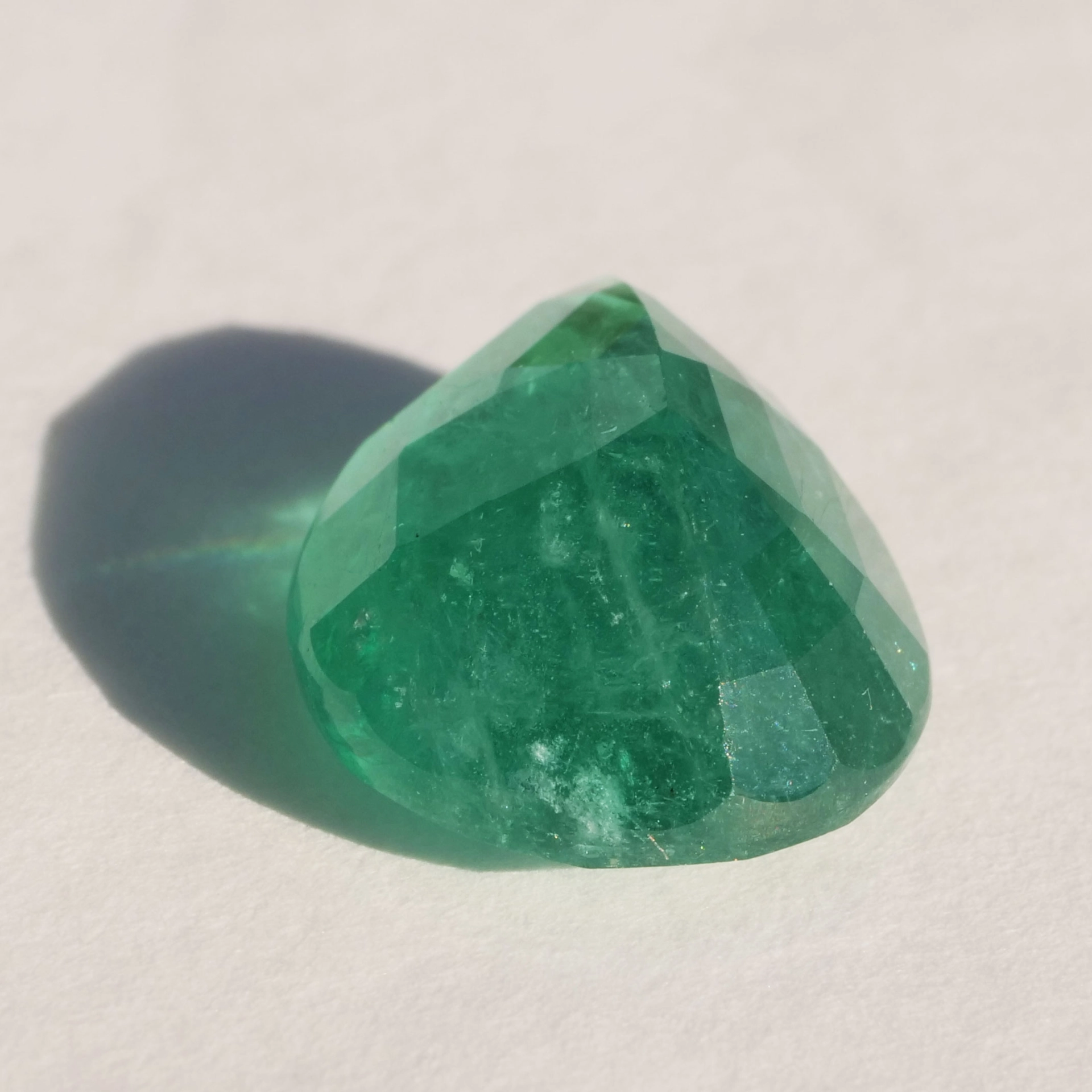 Pear Shaped Emerald 10 ct 17 x 12,5 mm Great Color