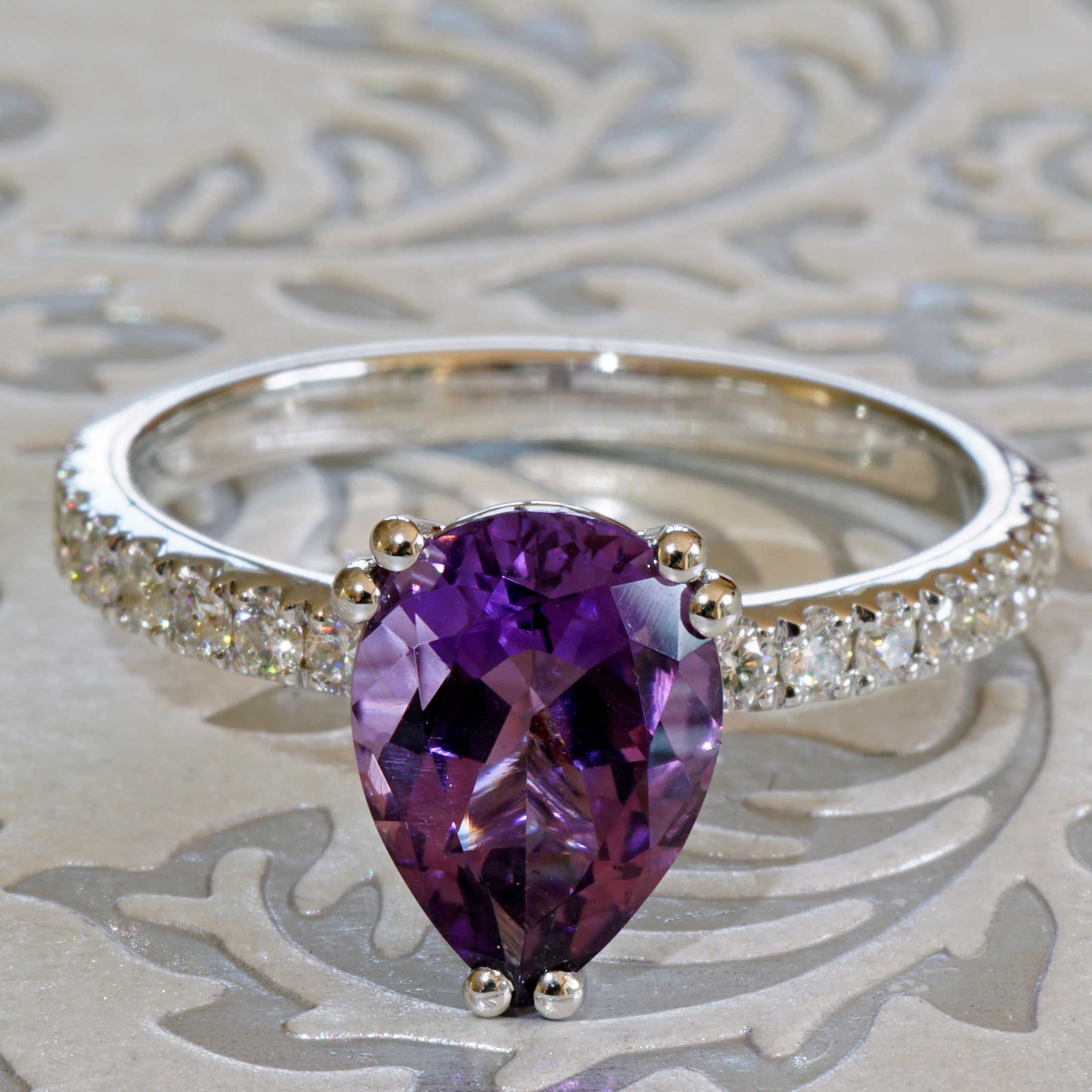 Yellow Saphire Brilliant Ring 18 kt White Gold 1.41 ct AAA+ very fine Jewellery
