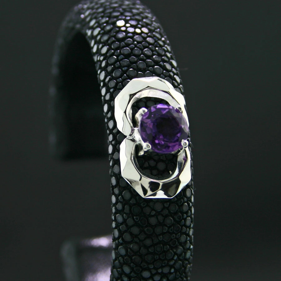 Amethyst-Rochenleder-Armreif, 925/-Silber