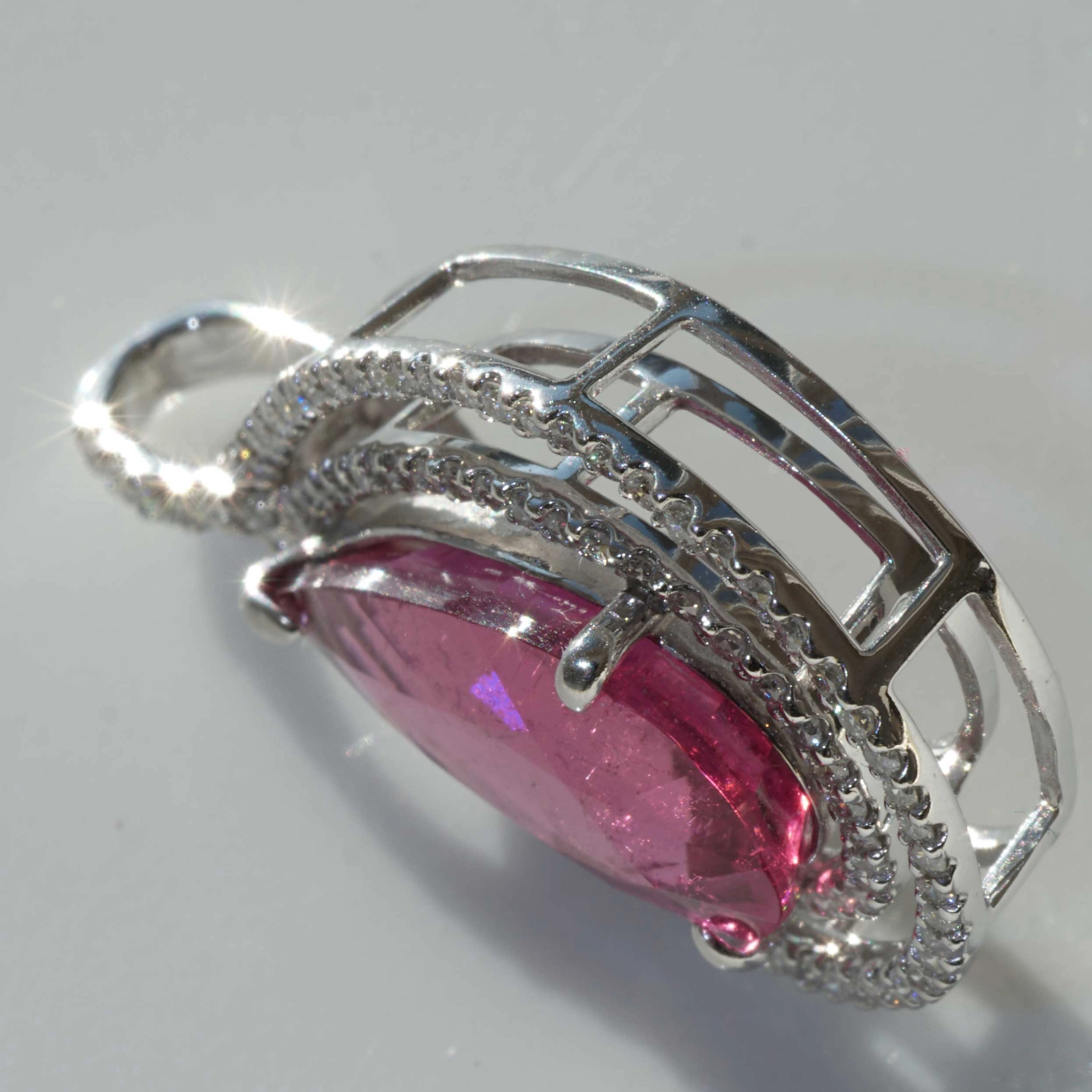 Rubellite Brilliant Pendant 7.58 ct hot pink 18kt White Gold...great Color