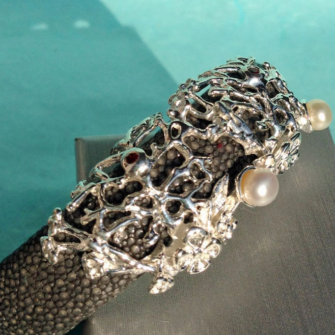 Zuchtperl-Rochenleder-Armreif, 925/-Silber