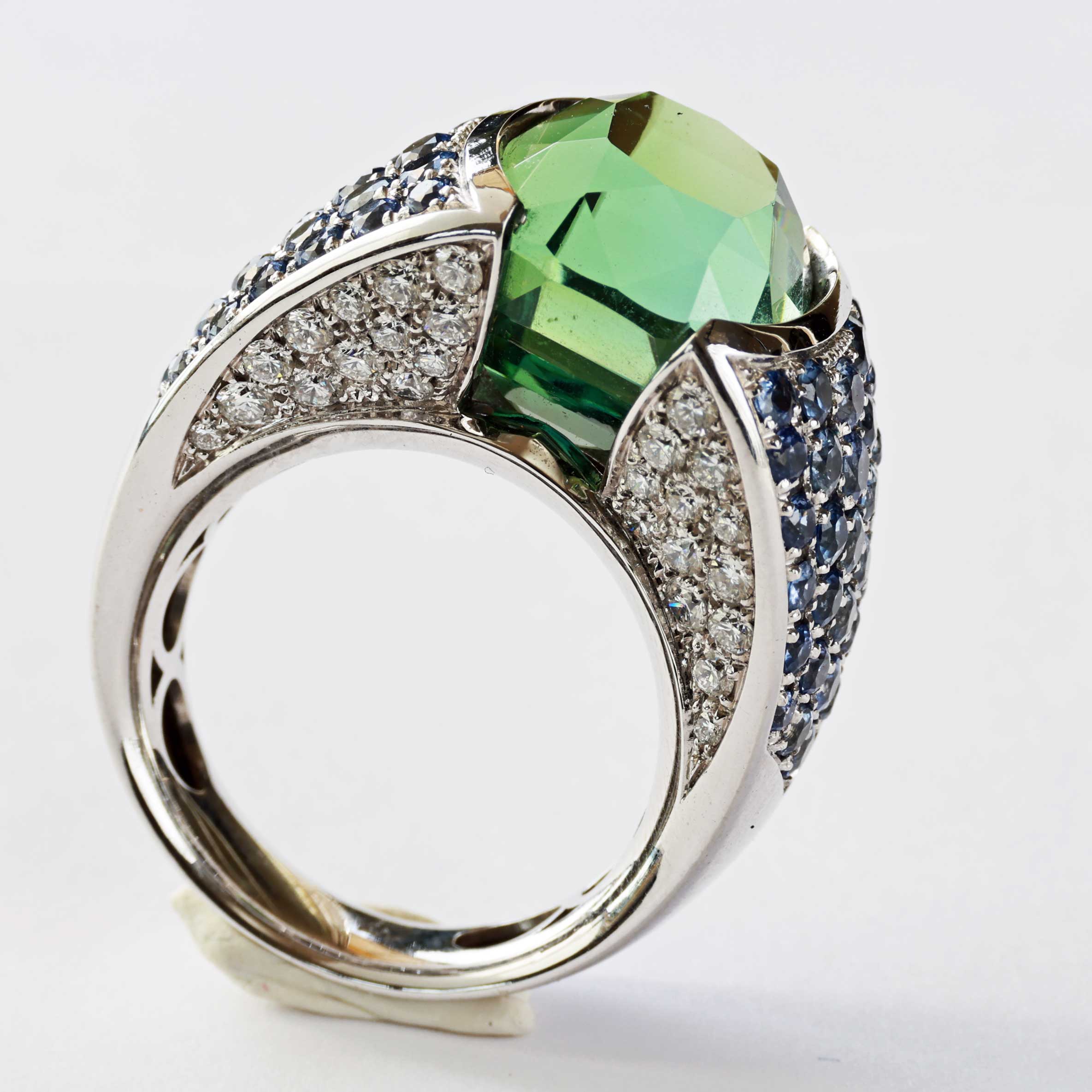Lagoon Green Turmalin Saphire Brilliant Ring 18kt Whitegold Afghanistan AAA+