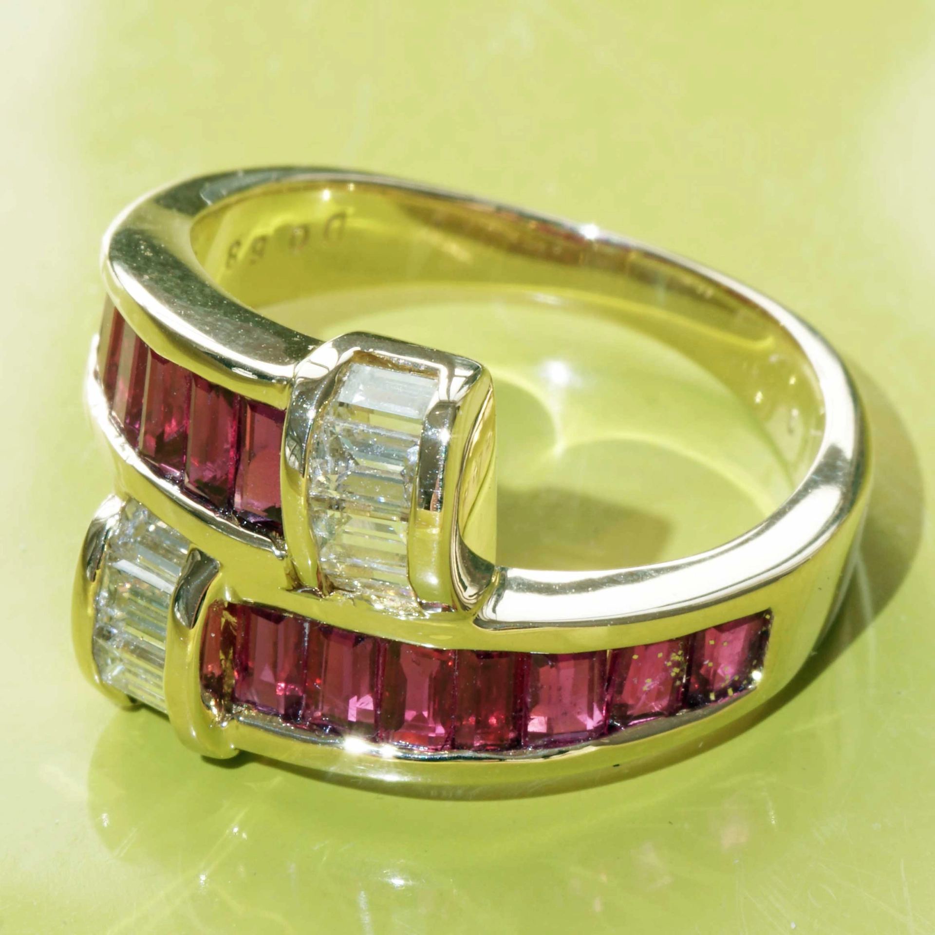 Ruby Brilliant Ring 18 kt Yellow Gold 2.213 ct 0.58 ct...Rubies without End