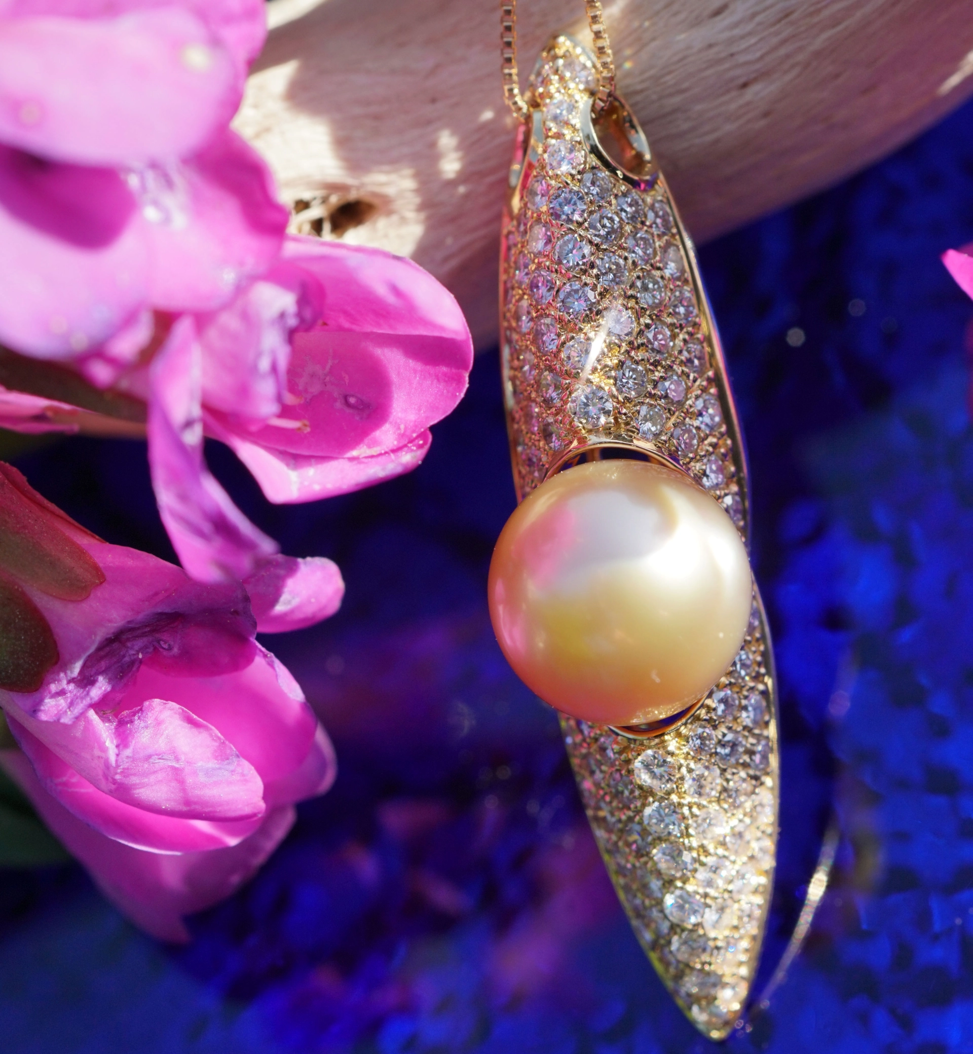 Südsee Zuchtperl Brillant Anhänger 1.14 ct TW / VS 750er Gold mit Kette
