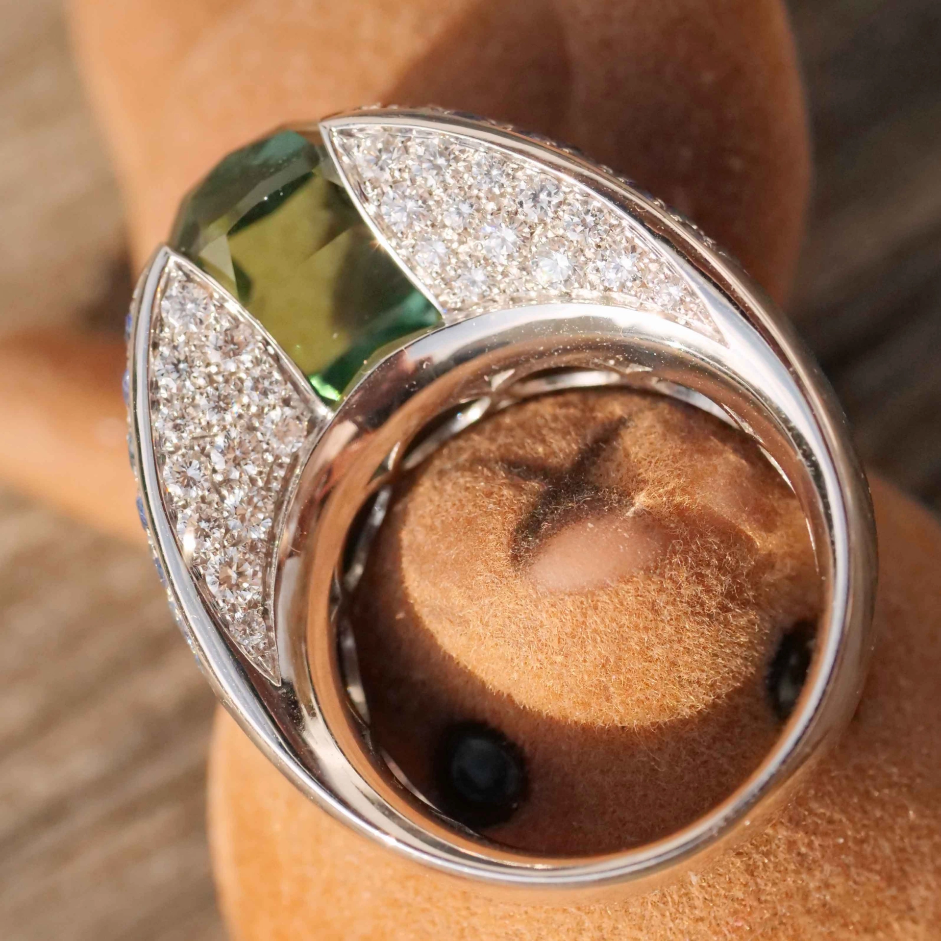 Lagoon Green Turmalin Saphire Brilliant Ring 18kt Whitegold Afghanistan AAA+ 