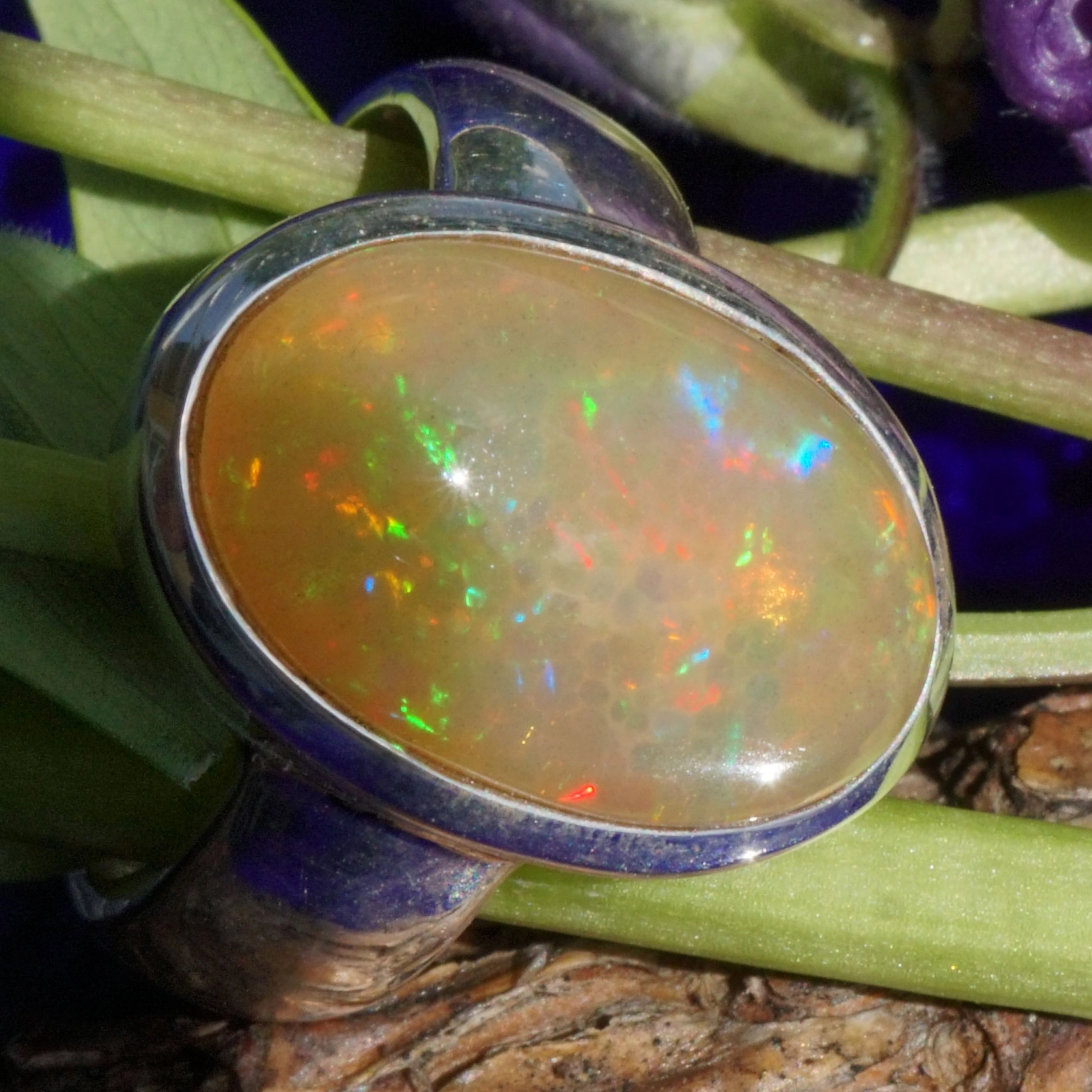 Opal Ring 18x13 mm Unikat AUFREGENDE FARBEN Ring zum Verlieben Silber