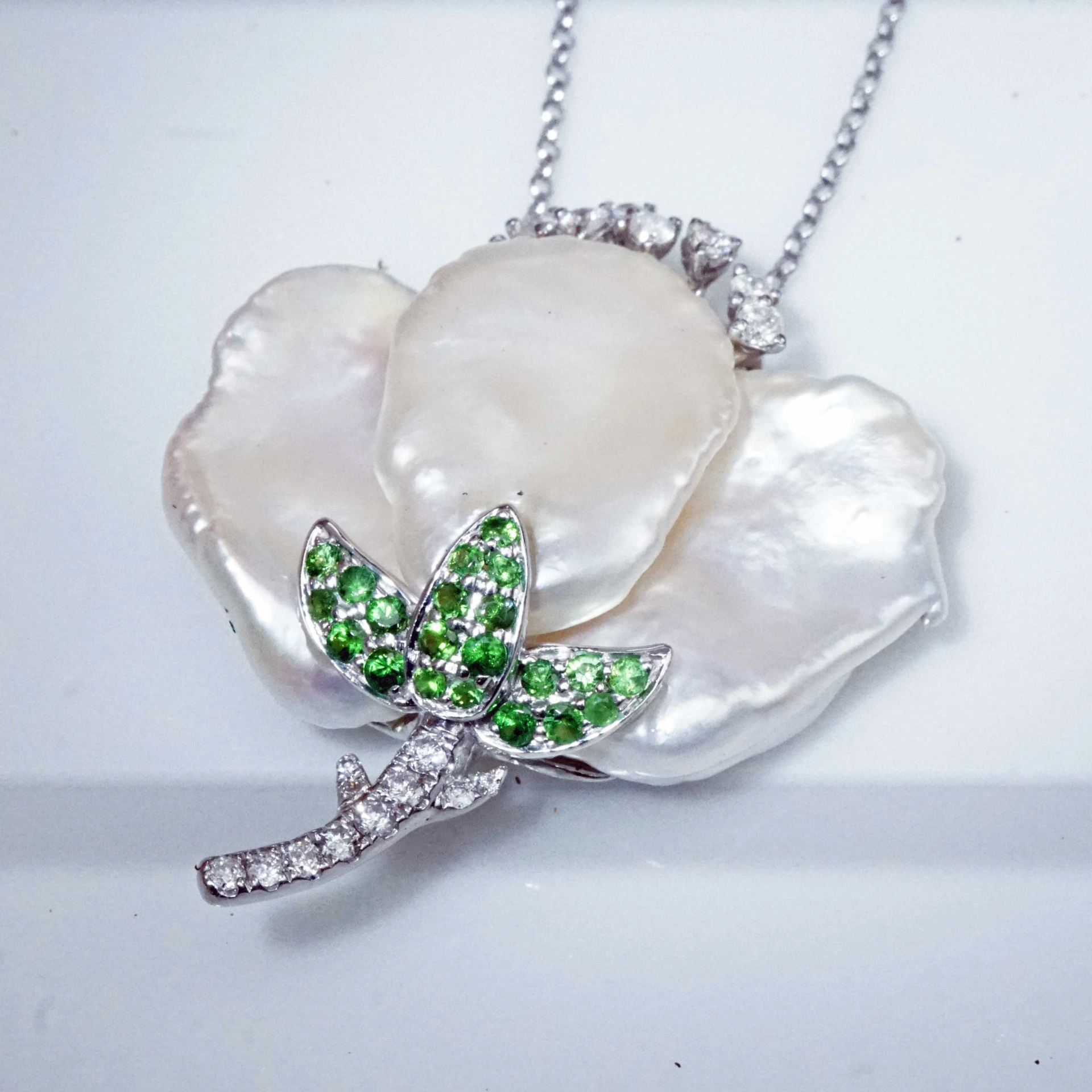 Pearl Diamond Tsavorite Necklace 18 kt White Gold...forever frozen