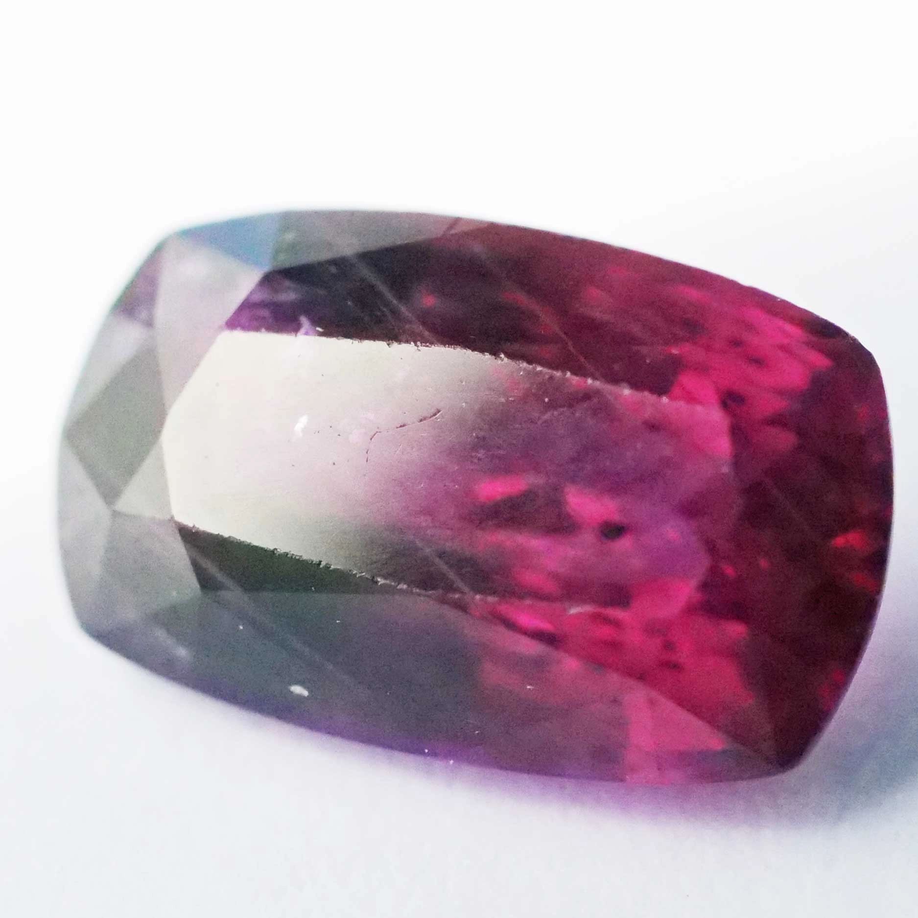 GRA certified untreated Ruby ​​(Andilamena / Madagascar) in fine ruby ​​color red/viole 1.89 ct